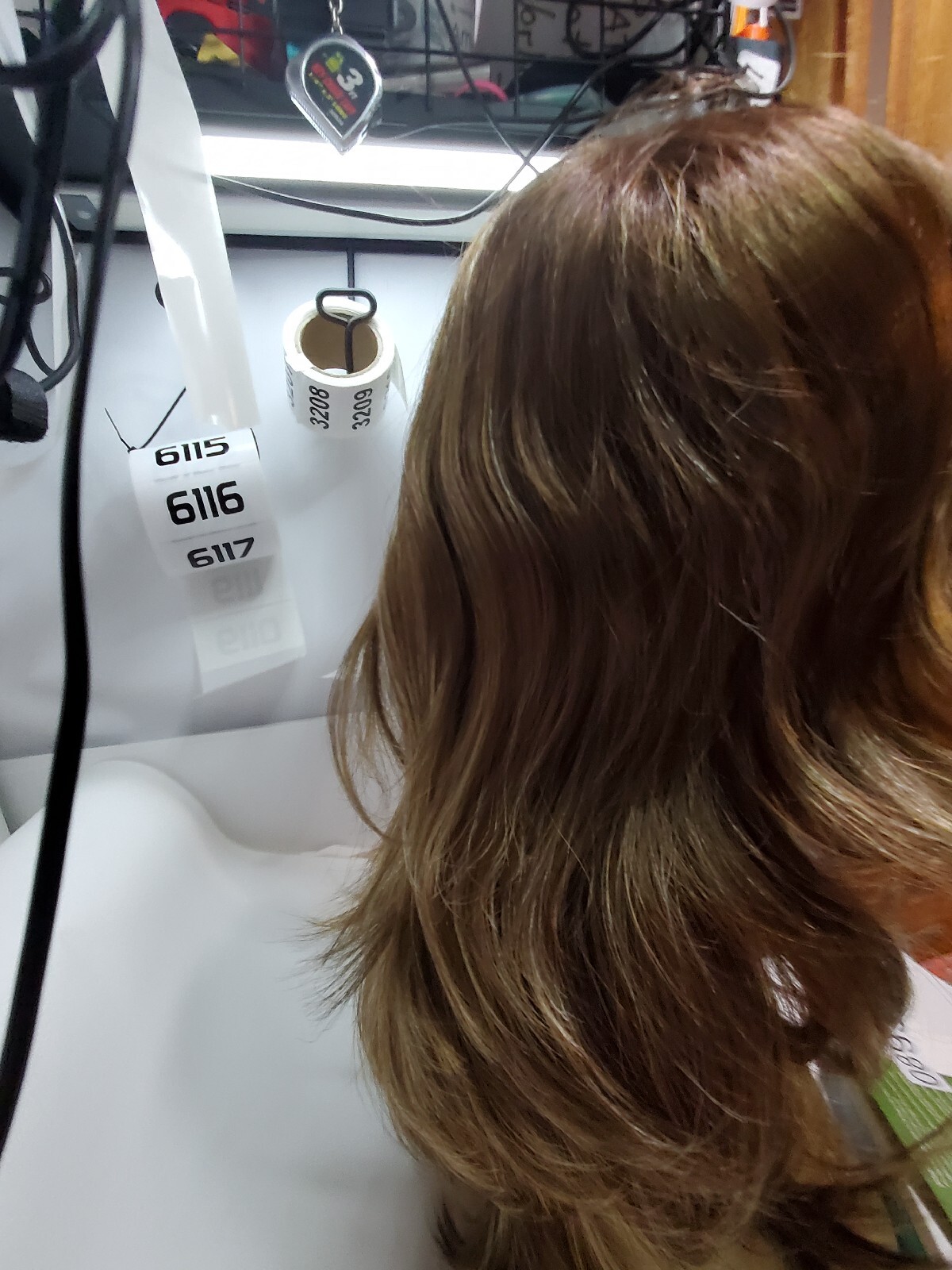 Estetica Wigs naturalle long blonde strawberry dirty 2 toned ashlee carmkissm #