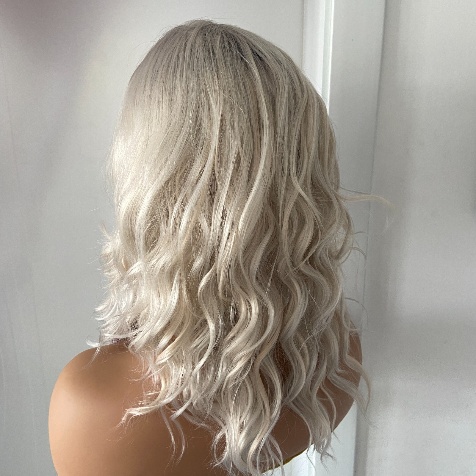 Wavy Rooted Pale Blonde Mix Synthetic Hair Wigs Women Soft Natural Daily