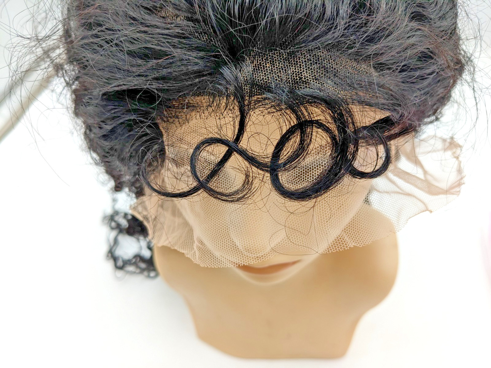 Rozilo Aomllute | 30 Inch Wave Lace Front Wigs | Human Hair 200 Density | BLACK