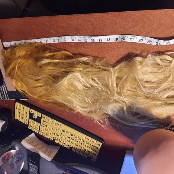 NEW ! 35″ In Heat Resistant Hair Synthetic Long Curve Light Blonde & Highlight