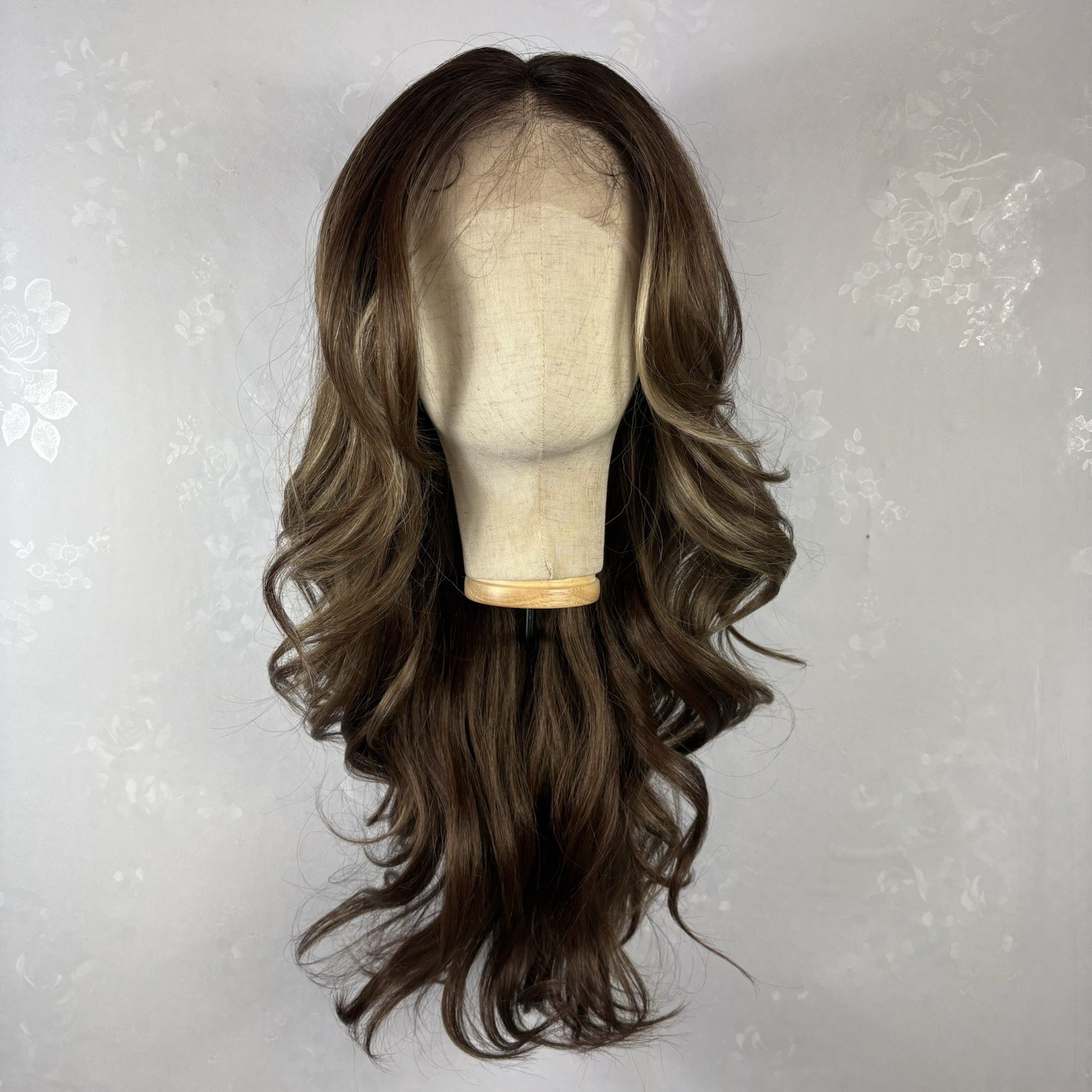 Daily wear WIG! 25” Long Brown with highlights Human Hair blend, Front Lace