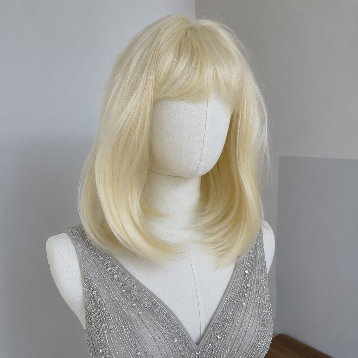Short Straight Women Synthetic Hair Dress Up Wig With Fringe Blonde