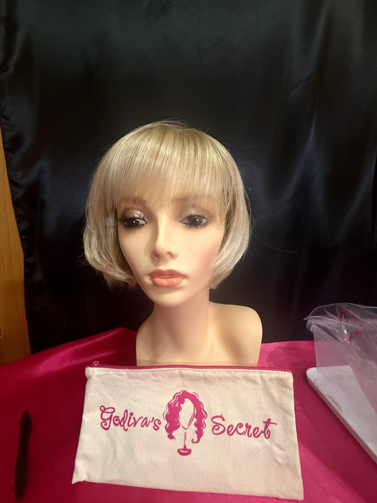 Godiva’s Secret Wigs “Carly Wig” Creamy Blond