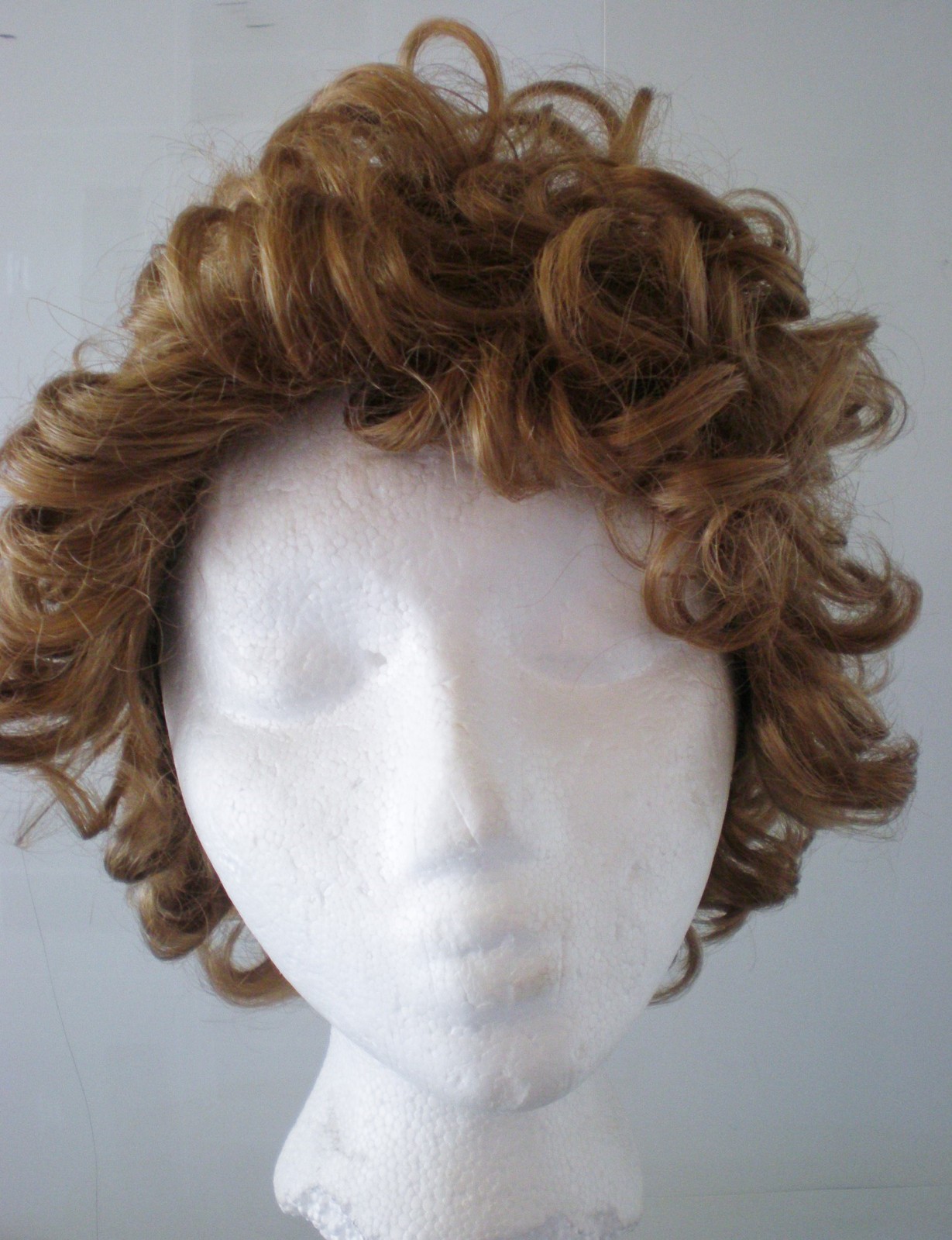 Elura Wig Women Short Curly Light Chestnut Modacrylic Fiber