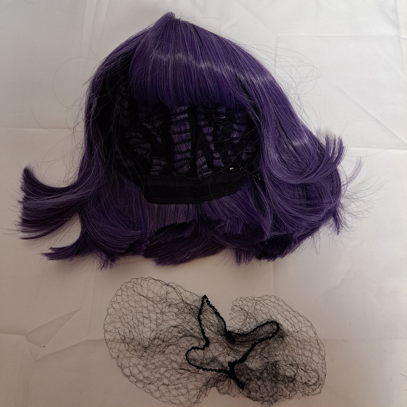 Wig Purple Violet sleek synthetic 12″ bob bangs Anime Cosplay New w/ cap FUN