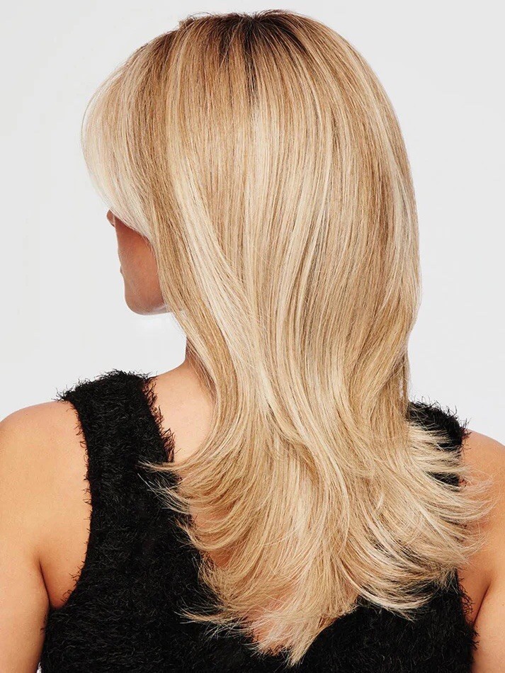 NEW IN BOX RAQUEL WELCH WIG SPOTLIGHT ELITE SHADED BISCUIT RL19/23SS HAND TIED