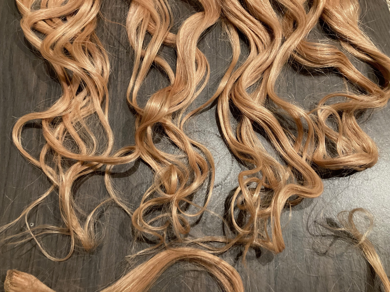 Royale Clip on Hair Extensions 100% Human Remy 19″