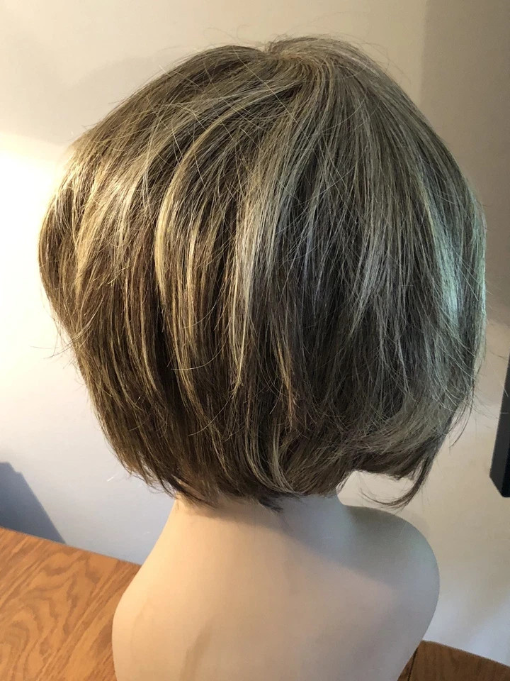 HAIRDO SLEEK & CHIC WOMENS HAIR WIG GLAZED MOCHA MED BROWN GOLD R11S $139🔥MSRP