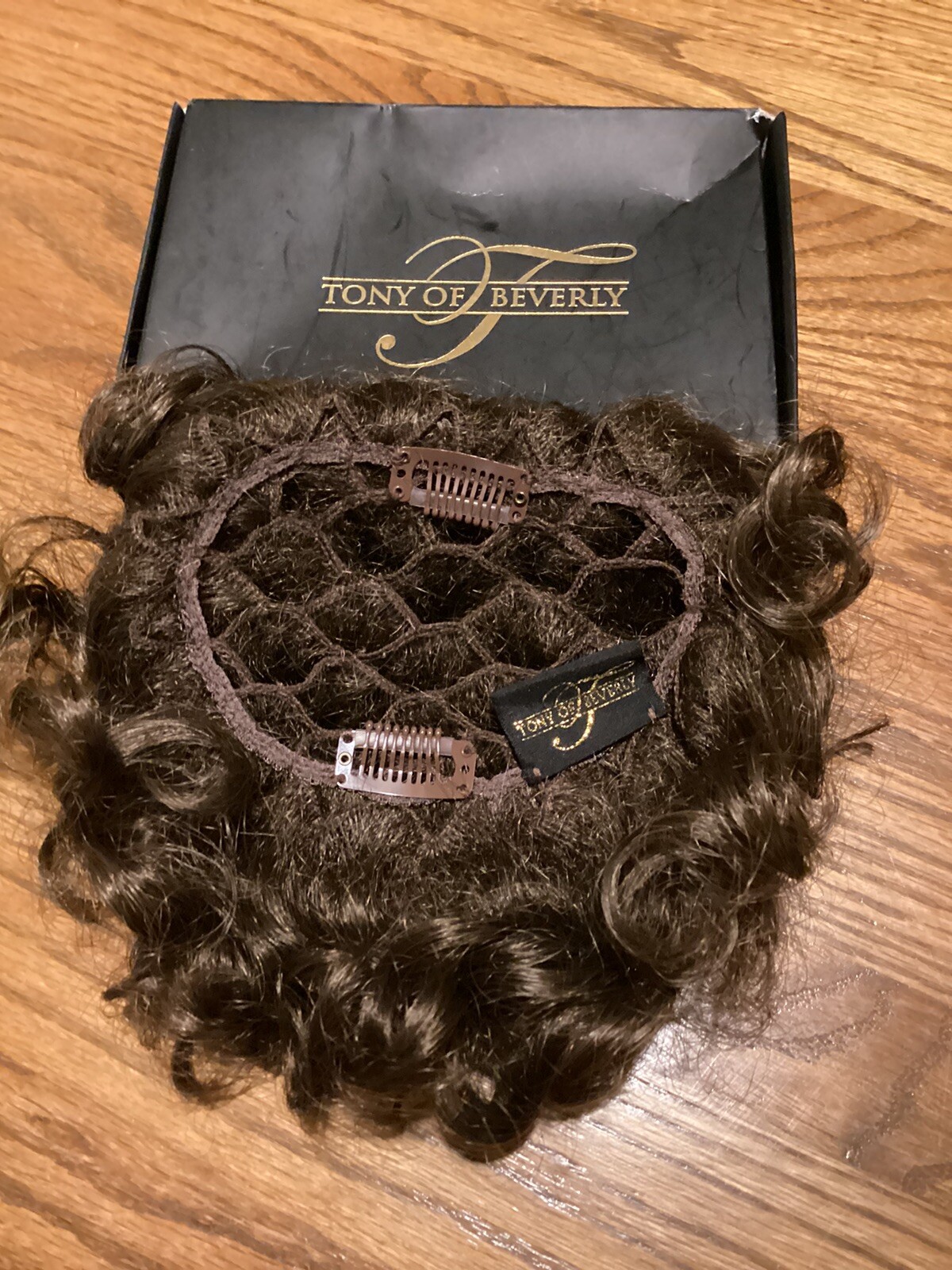 NWOT CASQUETTE HAIRPIECE BY TONY OF BEVERLY Color #8 Brown Pull Through Wiglet