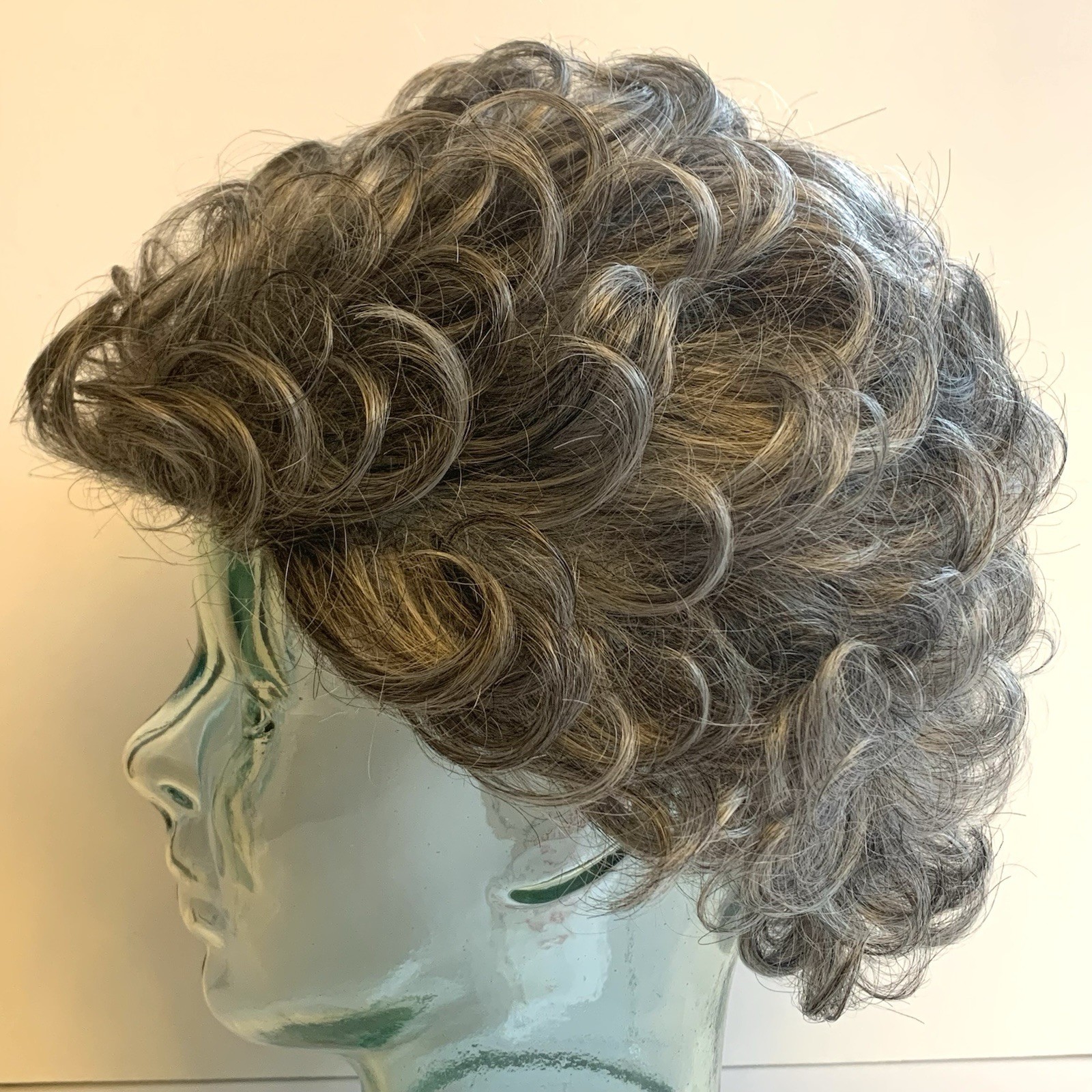 The Wig Company TWC Basics ENCORE ONYX GRAY Capless Open Wefted Size Average NEW