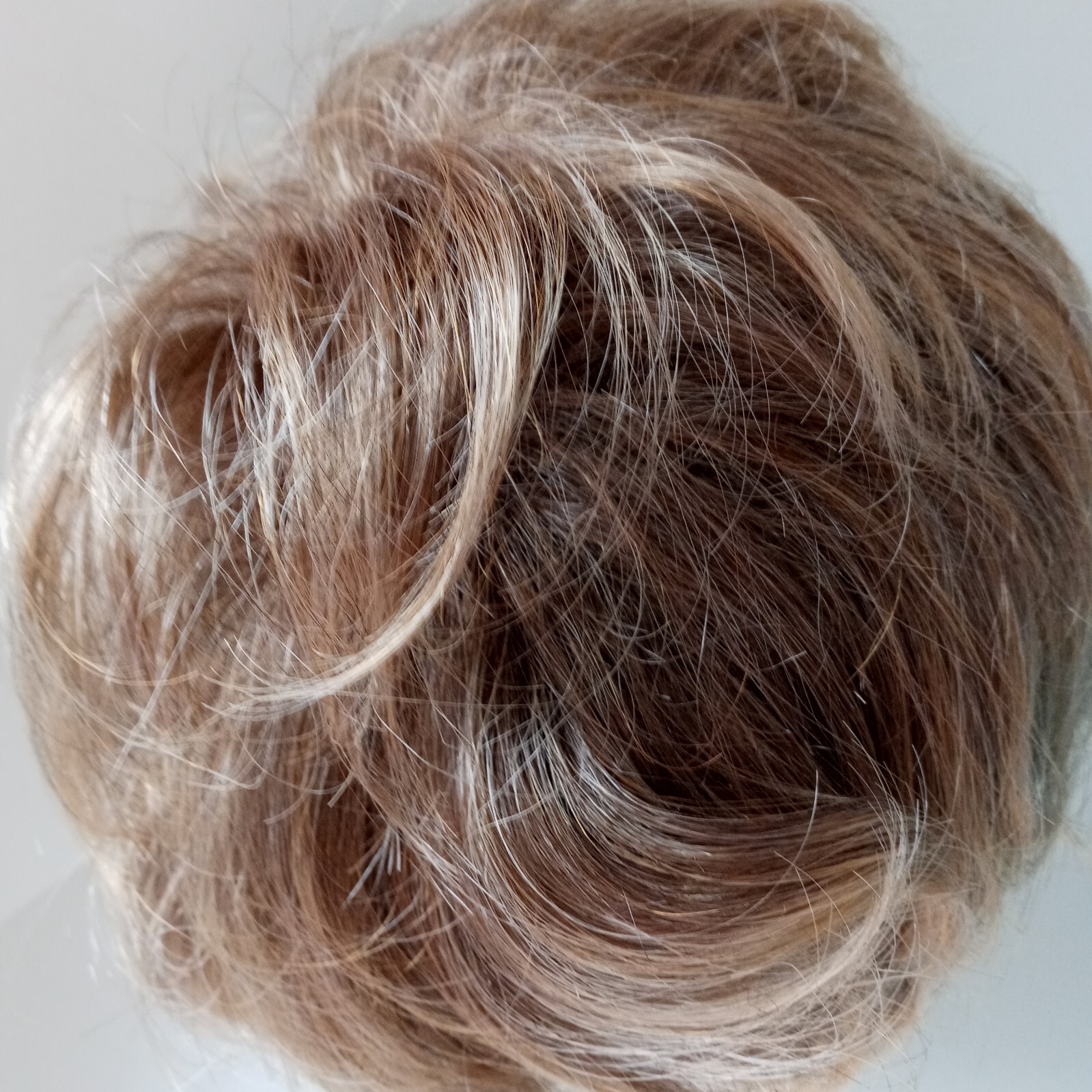 N J Creation Paris PORTO Wig Pixie Short Curly Ash Blonde Sunkissed Bangs NEW