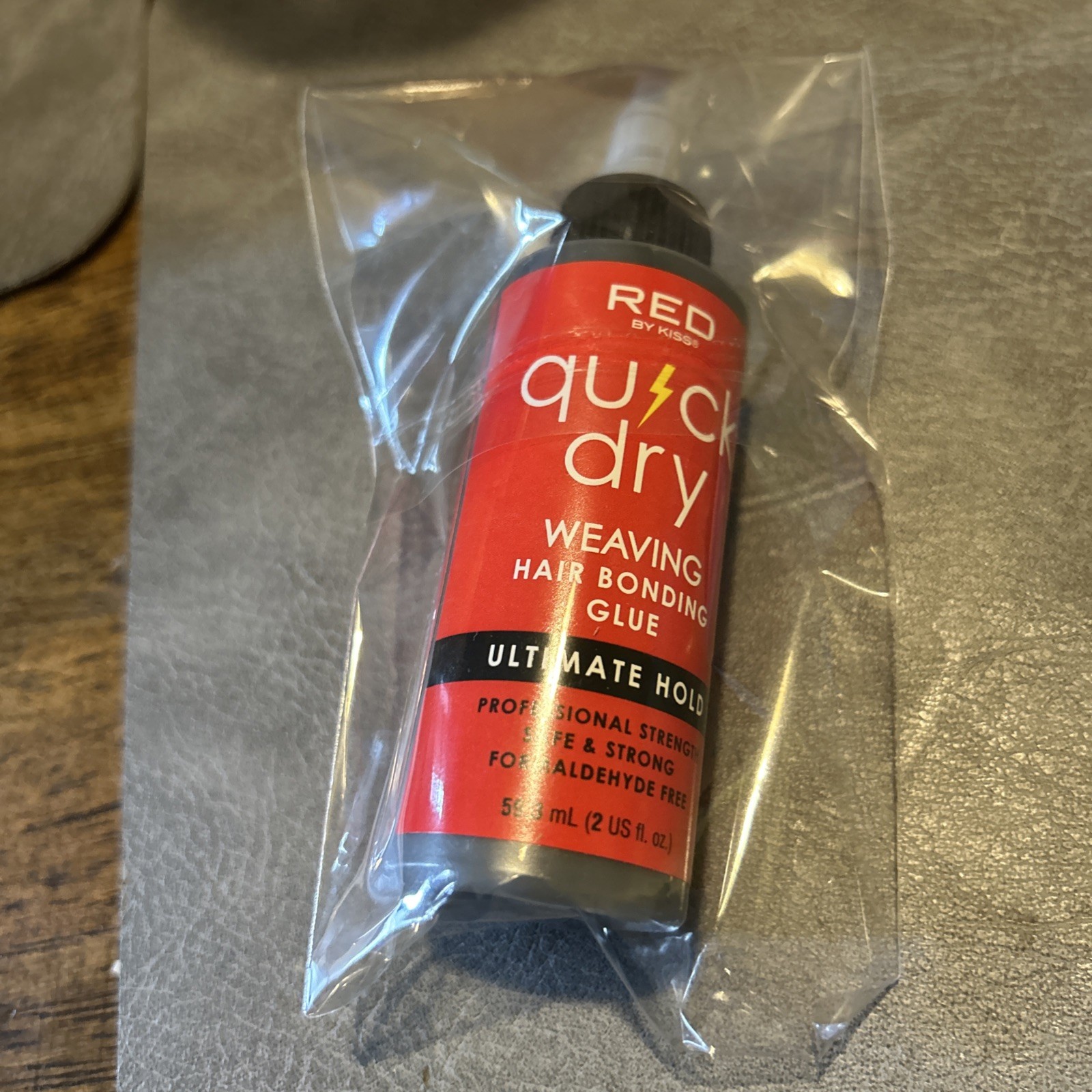 RED by Kiss QUICK DRY Weaving Hair Glue Strong & Long-Lasting (2fl oz/59.3ml)NEW