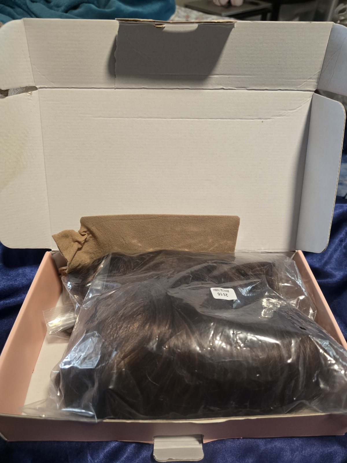 RunM Hair 16in Highlight Brown Wavy Bob Wig w/ Bangs, Wig Cap Simulation Scalp