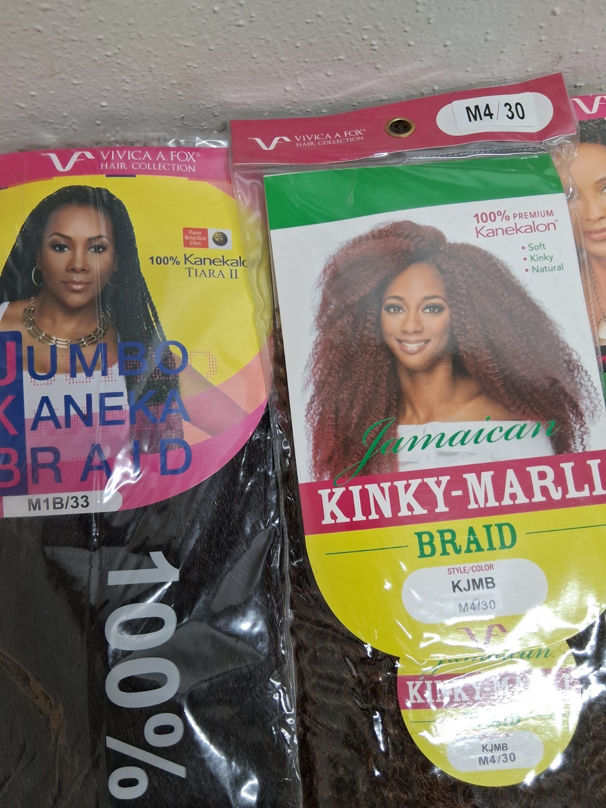 Vivica A Fox Mixed HAIR EXTENSION LOT Of 31 Kanekalon 84″