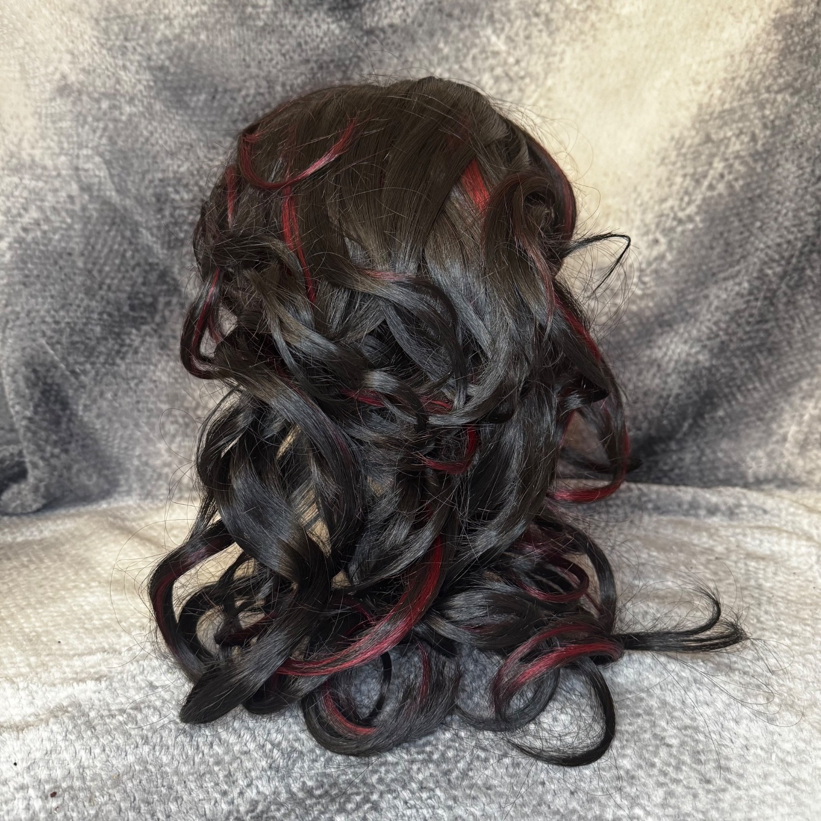 Magic Touch Collection Wig Hair Piece DSP-1533 HIB/Burg Kanekalon Paris Fashion