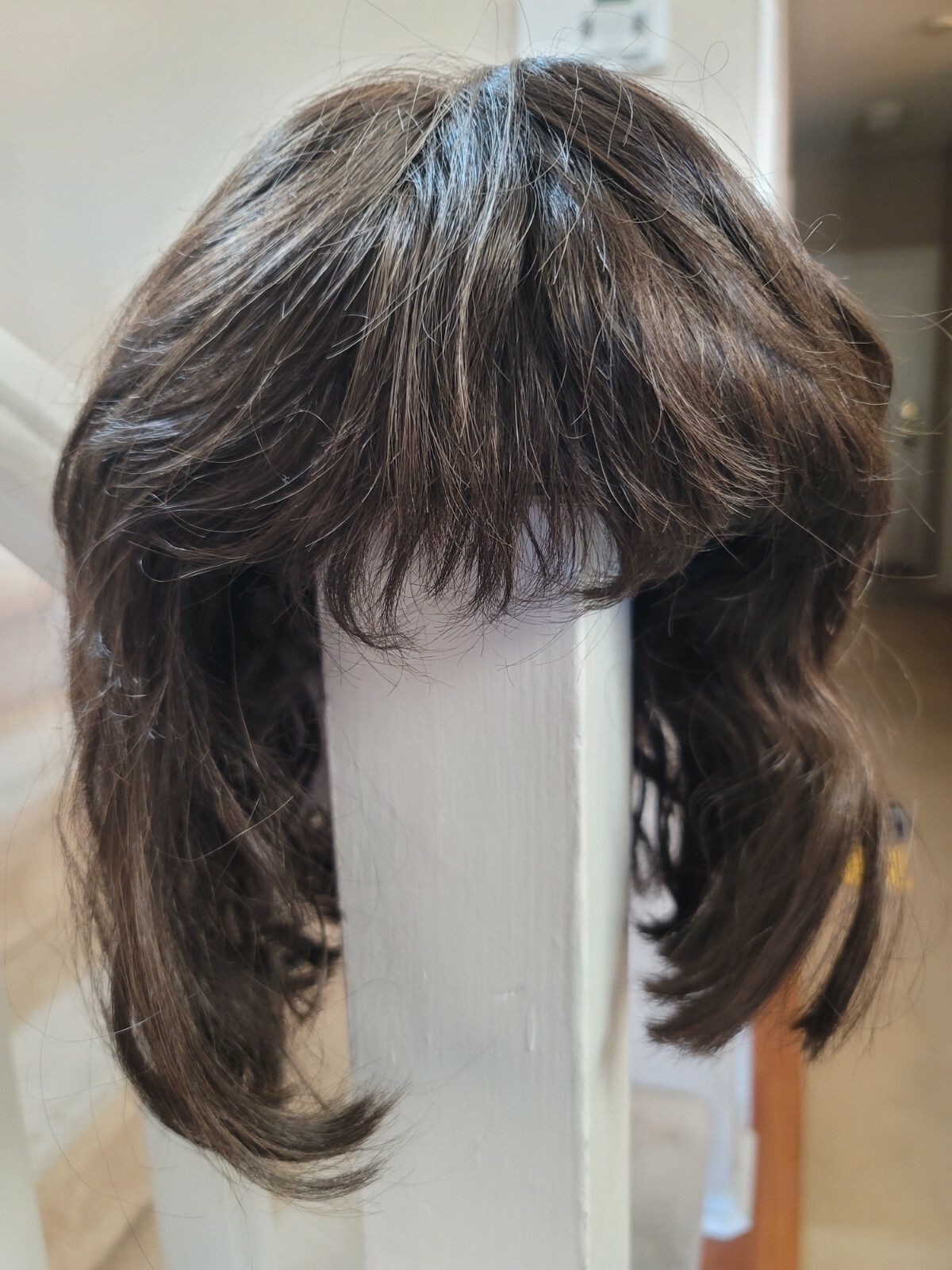 Tony of Beverly Elura Blend Henry Marcu 16” Brown Wig – LN