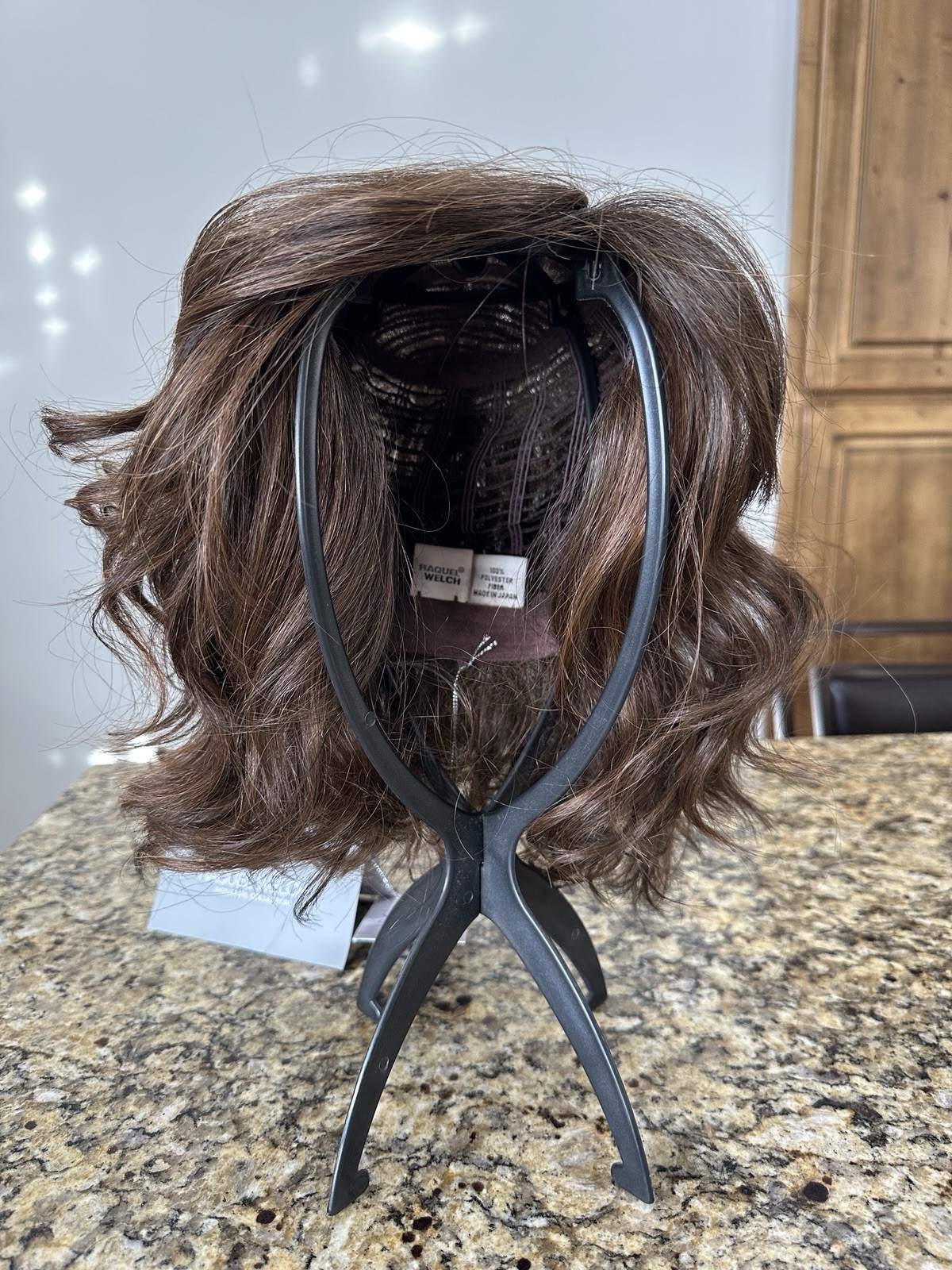 Raquel Welch Editor’s Pick Long Layered Average RL6/30 Copper Mahogany Hairuwear