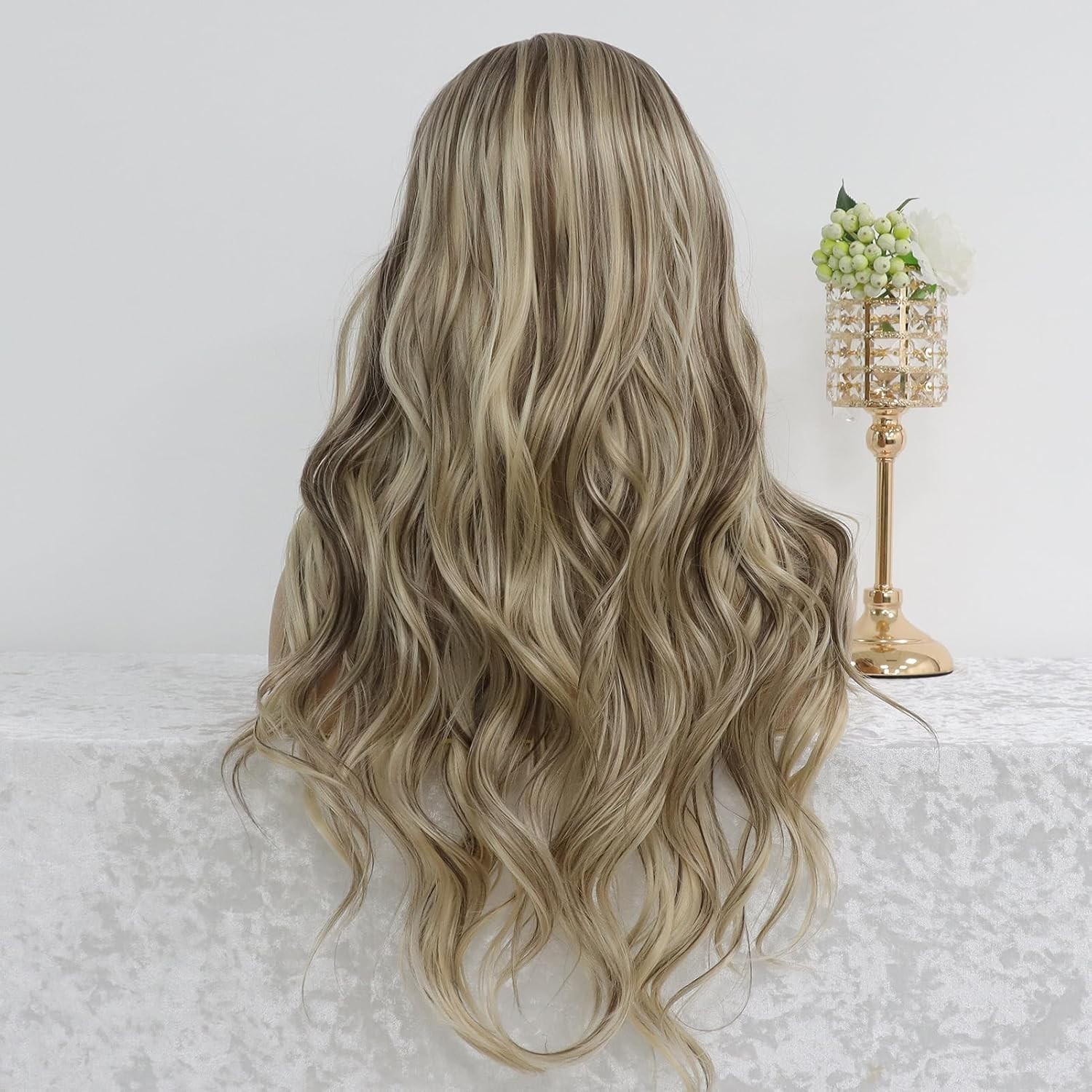 Share Ash Blonde Highlight Lace Front Wig 13×4 Glueless Wavy 24 Inch Ombre