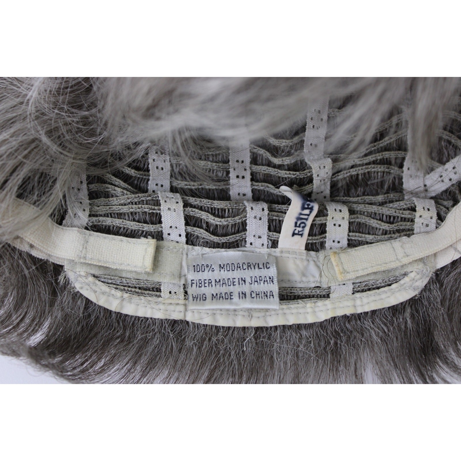 Estetica Short Wig Silver Gray R51