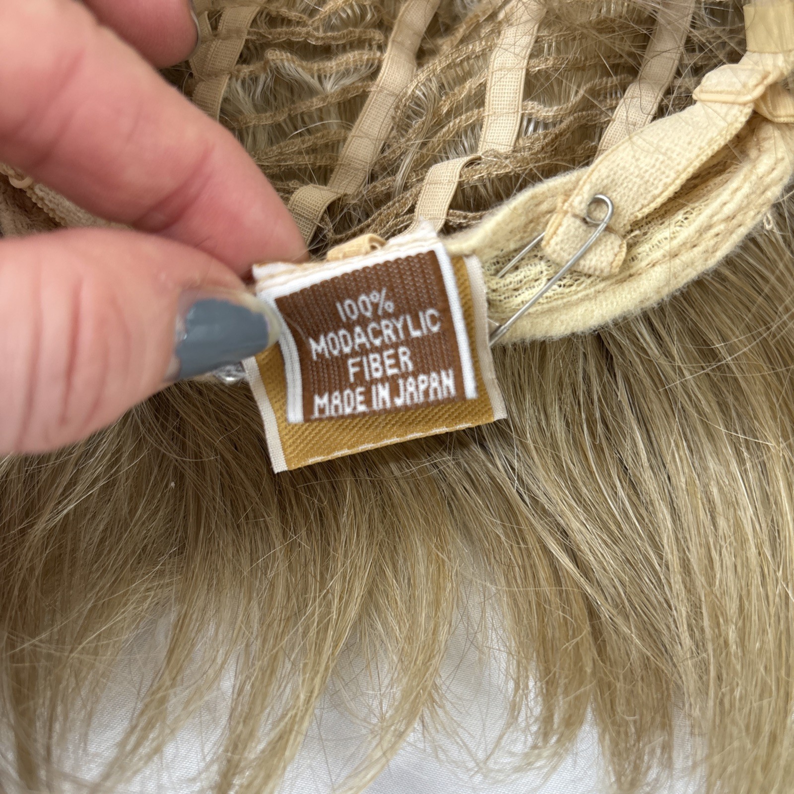 NORIKO JOLIE Creamy Blond Modern Bob Layered With Texture And Volume Wig