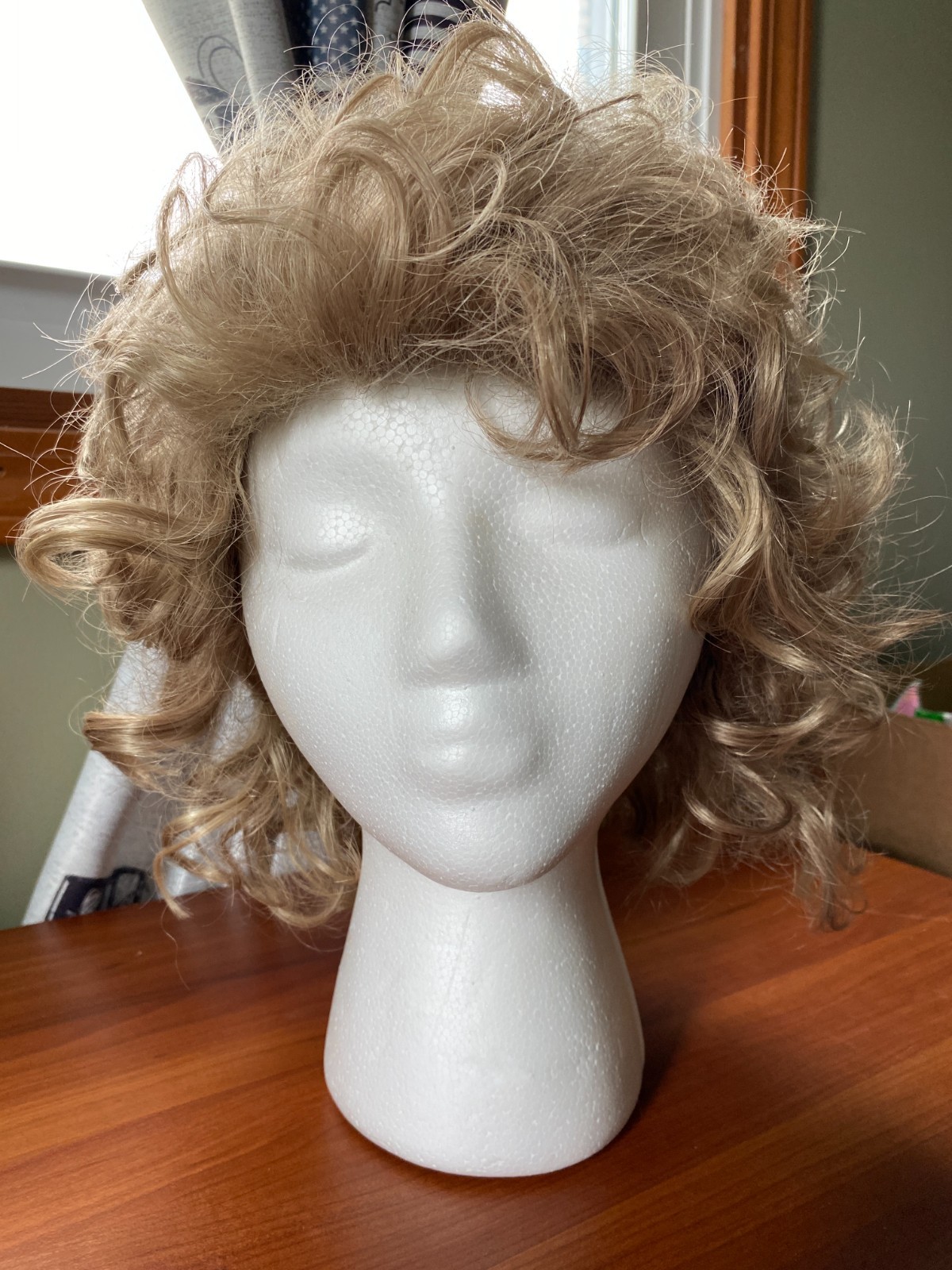 NIB Tony of Beverly “Sonya” Dirty Blonde Strawberry Blonde Wig