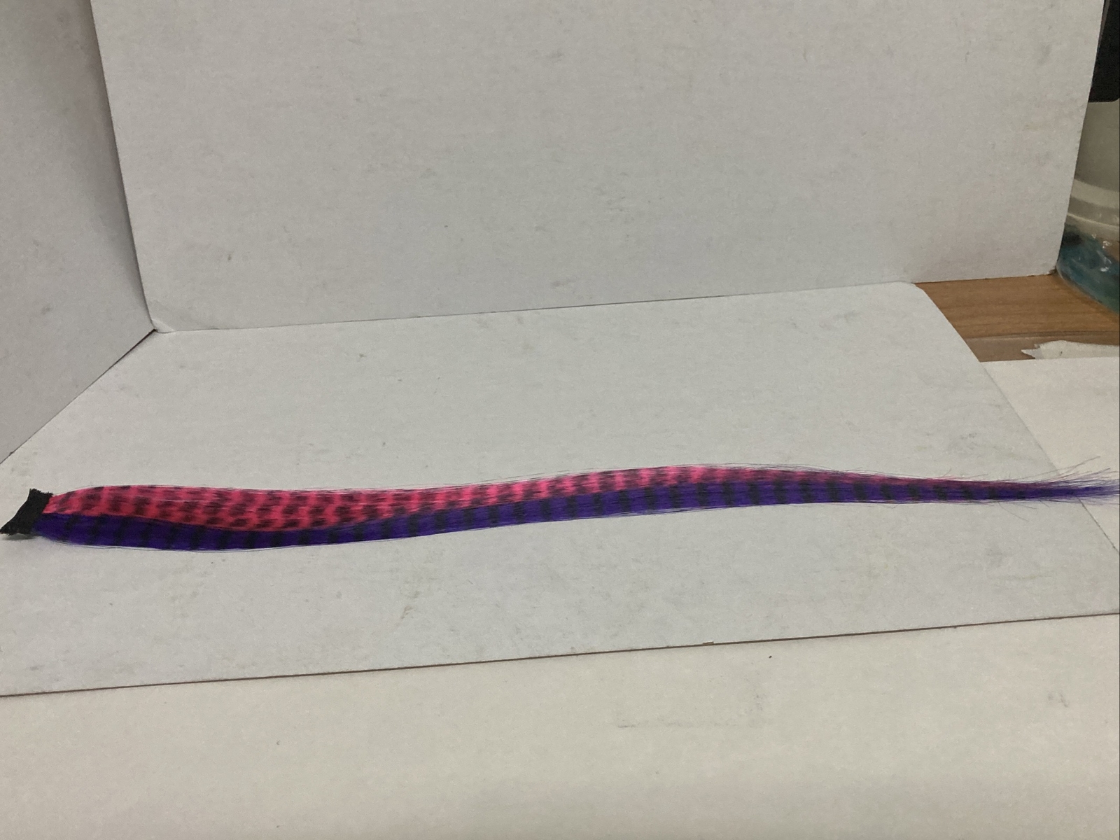 1 PIC HIGH LIGHT CLIP IN FAUX SYNTHETIC FEATHERS 16″ HAIR EXTENSION MIXED COLOR
