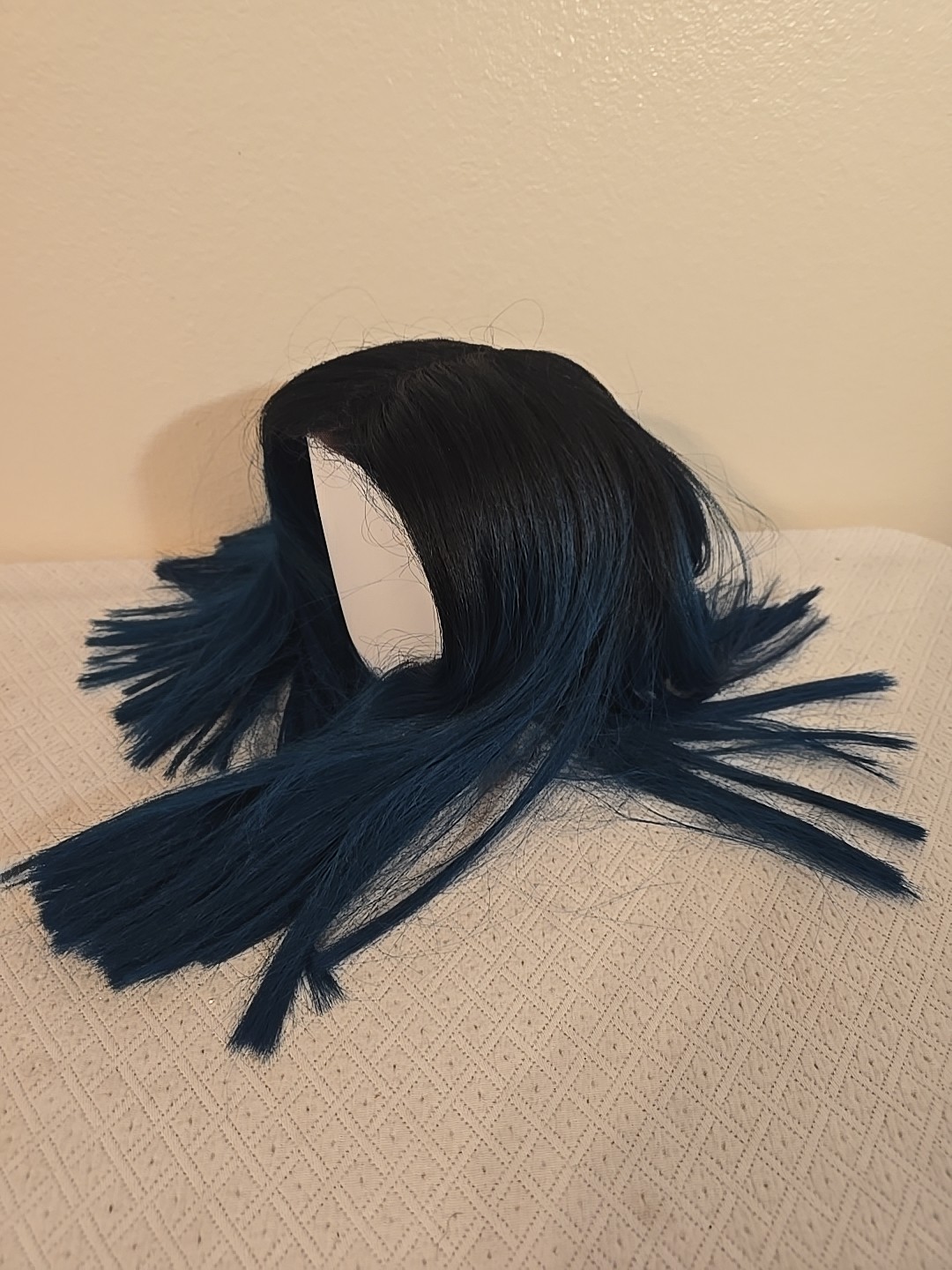 Bobbi Boss Wig Cobalt Blue/Black Short