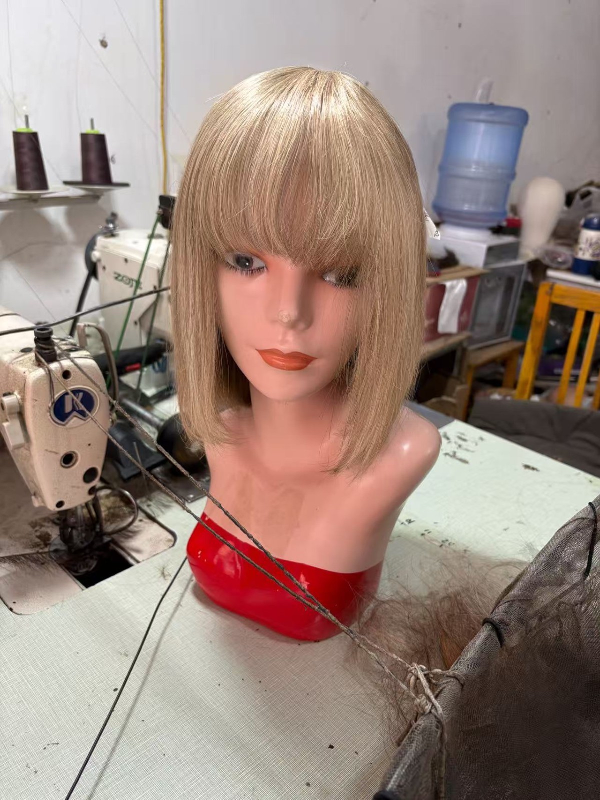 Short Blonde Highlight Bob Cut Wigs Human Hair Wig with Bangs Full Machine Made