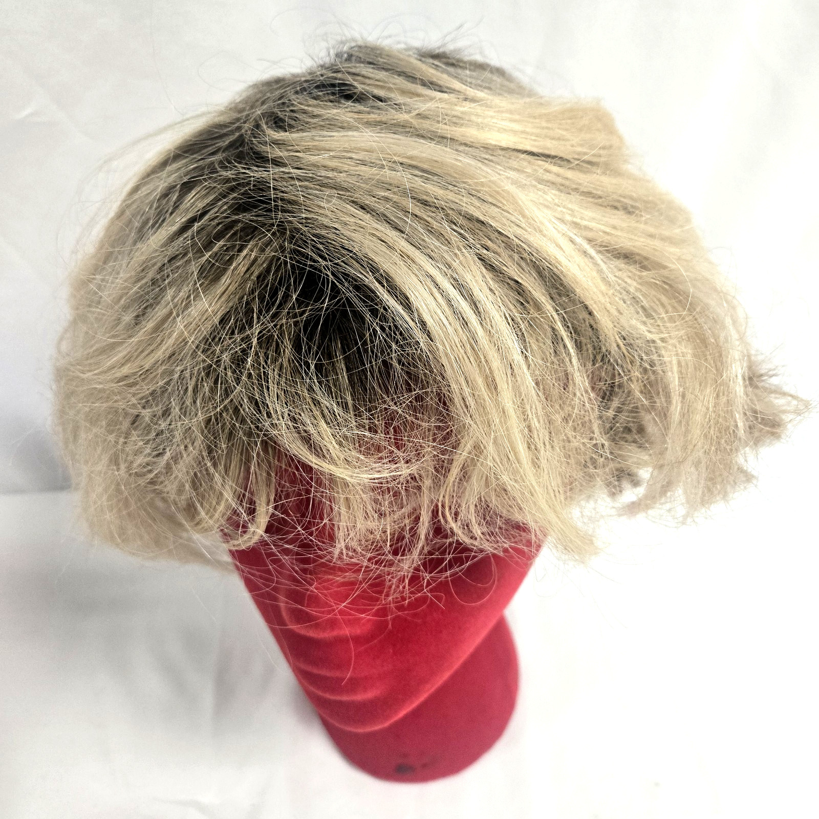 Paula Young Beauty Wig Lily Short Curly Bob A1423 Color Honey Bun Average New