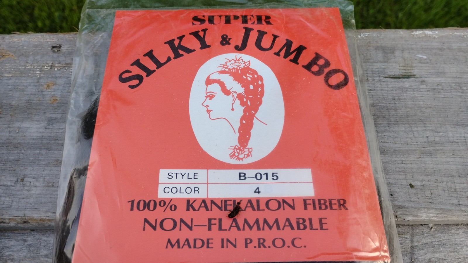Hair Extensions Super Silky Jumbo Kanekalon Fiber B-015 Color 4 BP-15 Color 1