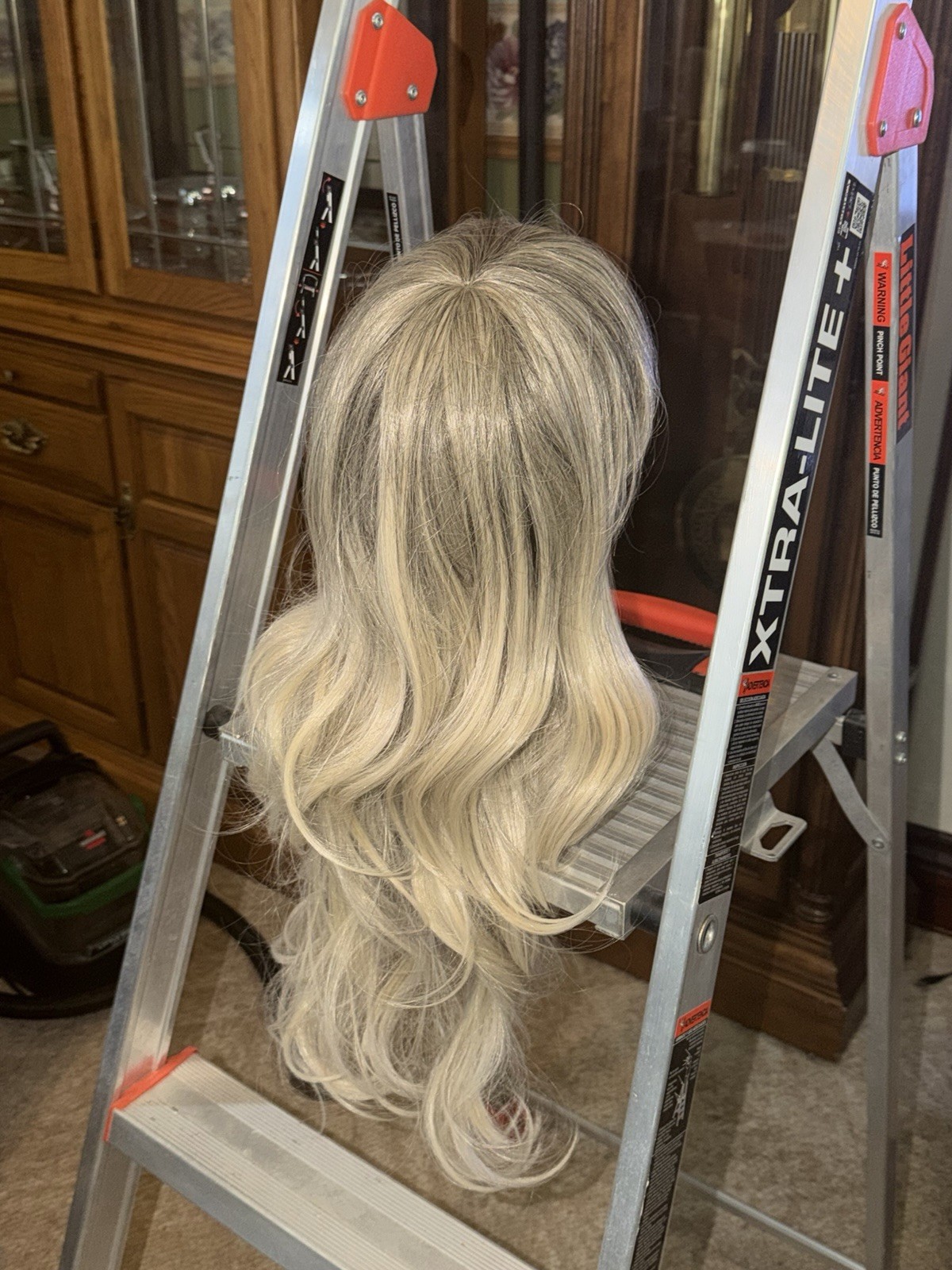 NWT Fever Wig By Smiffys Sienna Wig (Blonde with Dark Roots 26in