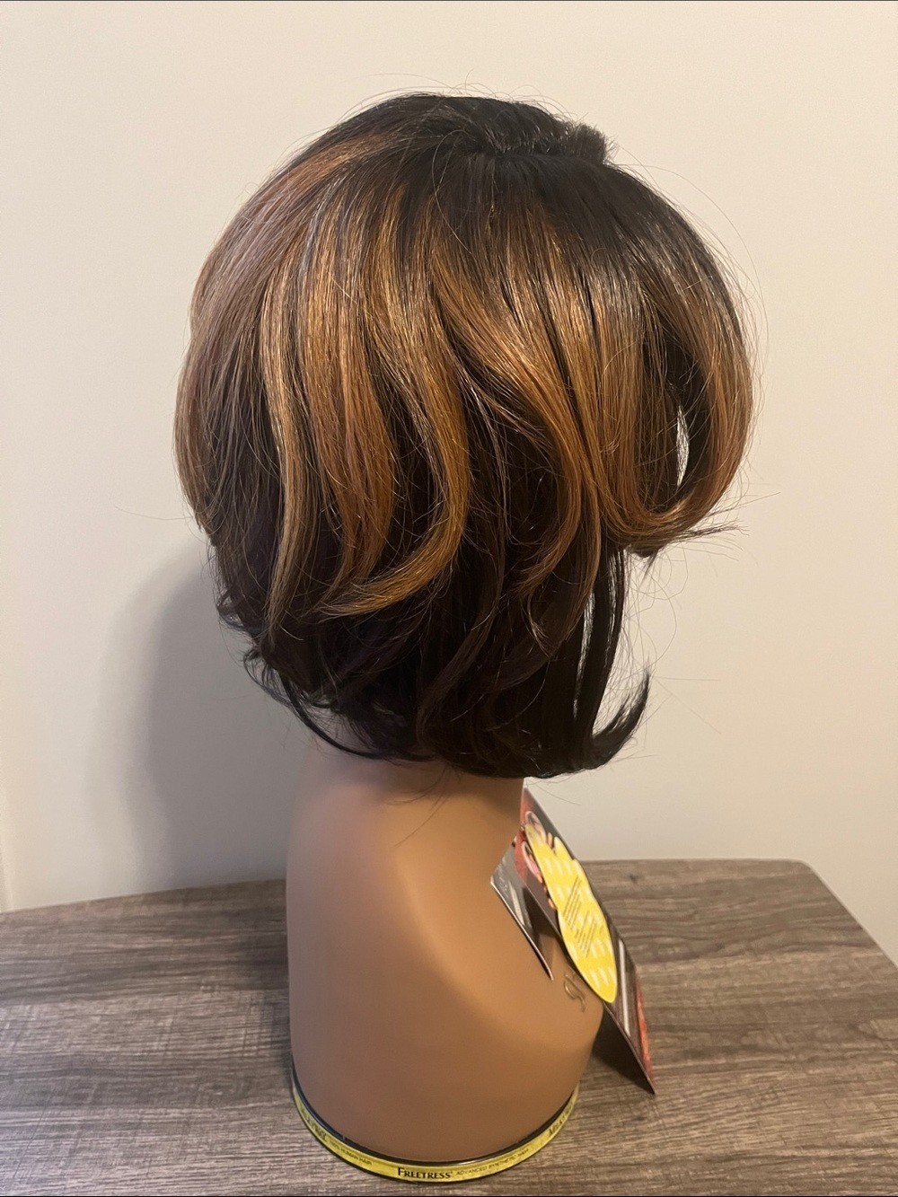 Vanessa Tops VC Lydian C-Side Lace Part Wig Synthetic Short Layered Wig