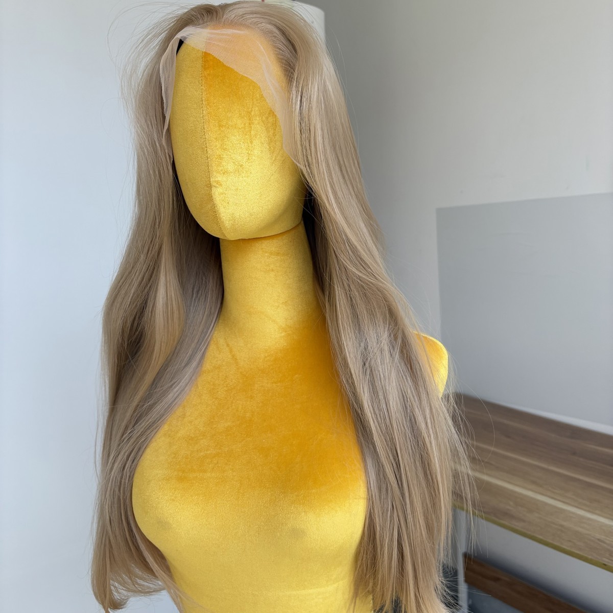Lace Front Wigs Heat Resistant Synthetic Hair Honey blonde Long Straight