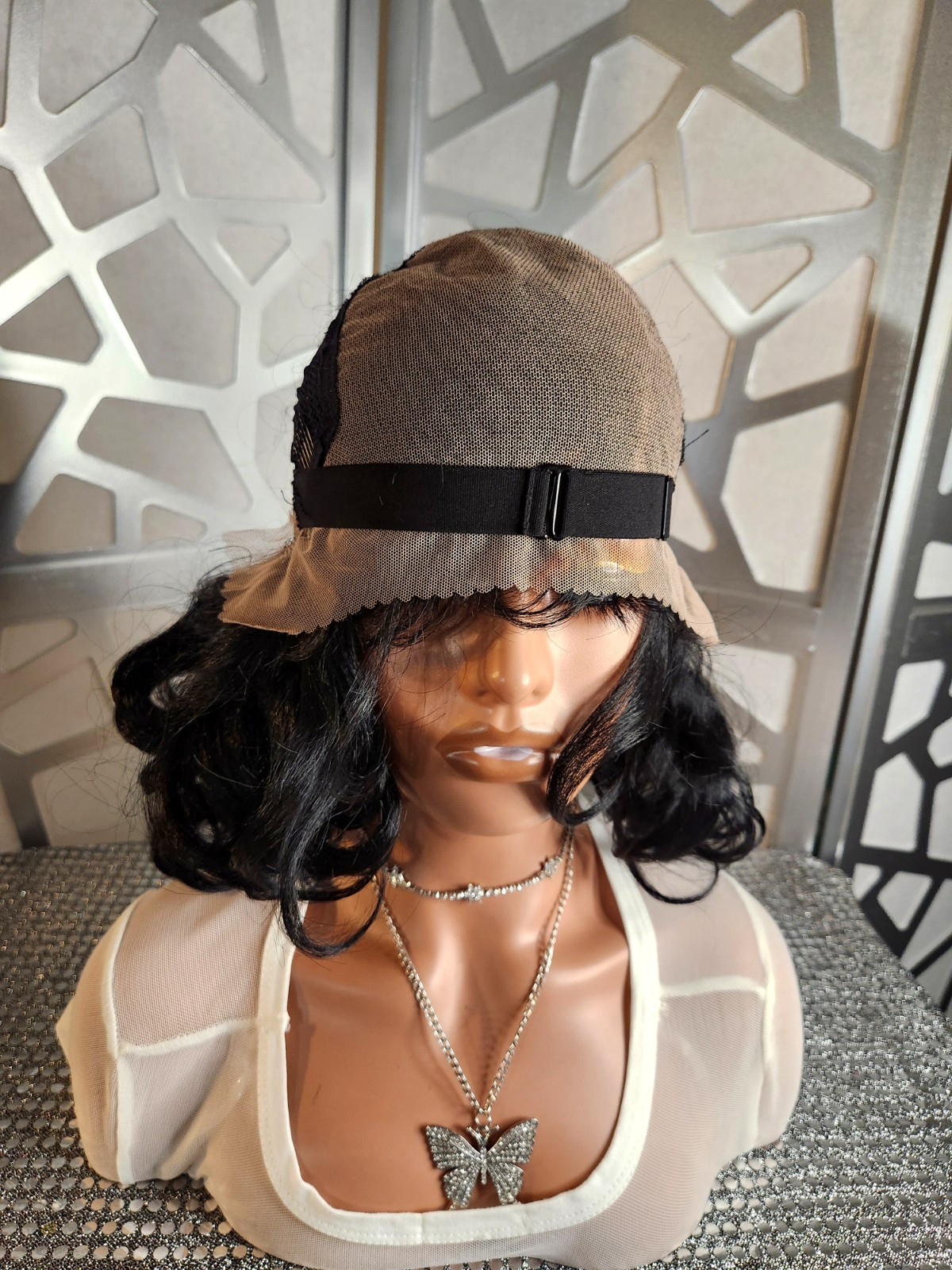 Black Wig Curly Wig Freeparting 13×4 Lace Human Hair Blend Loose Wave Layers