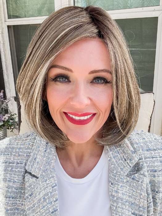 TAKE A BOW WIG-RaquelW.-RLSS1022-IcedCappuccino-AllHandKnotted-LaceFt+Part HF