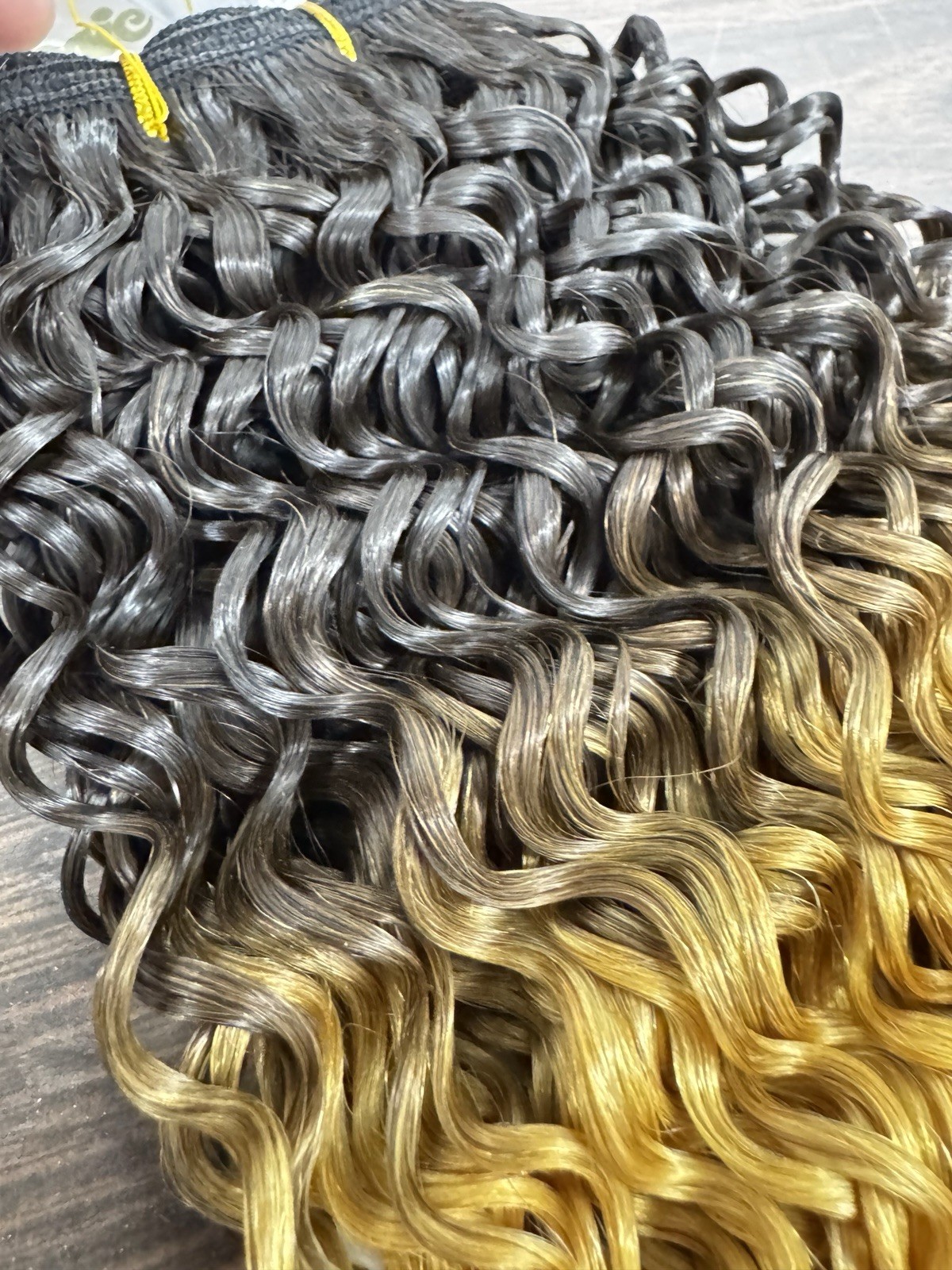 Magic Touch 100% Human Hair Curly Weaving Extension T1B/144 12-14’