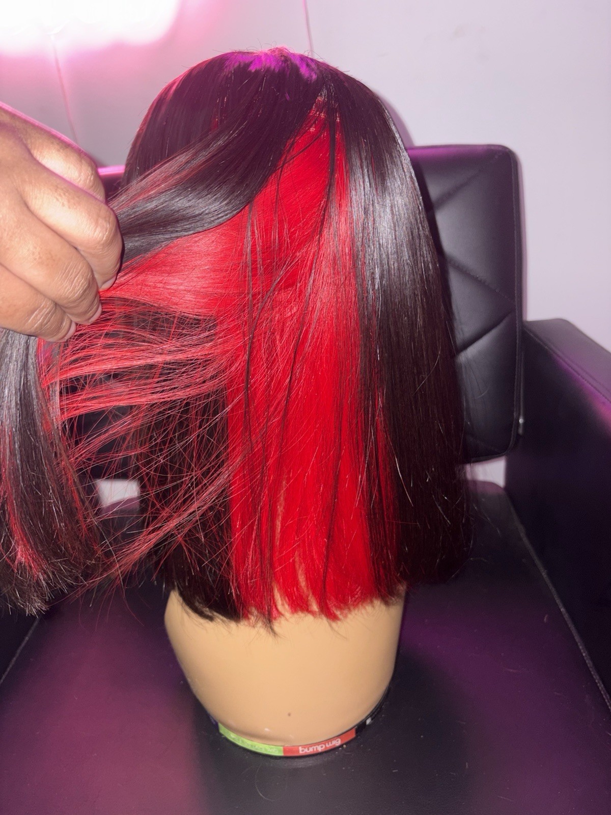Glueless HD lace front wig 4×4 Straight bob. Black. Middle part. Pre-cut