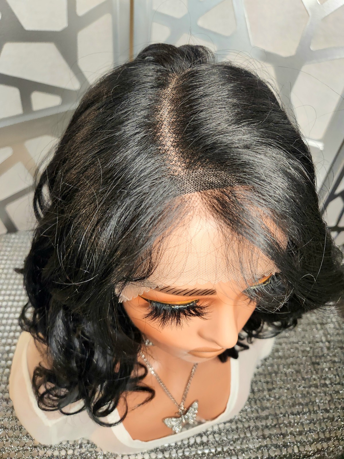 Black Wig Curly Wig Freeparting 13×4 Lace Human Hair Blend Loose Wave Layers