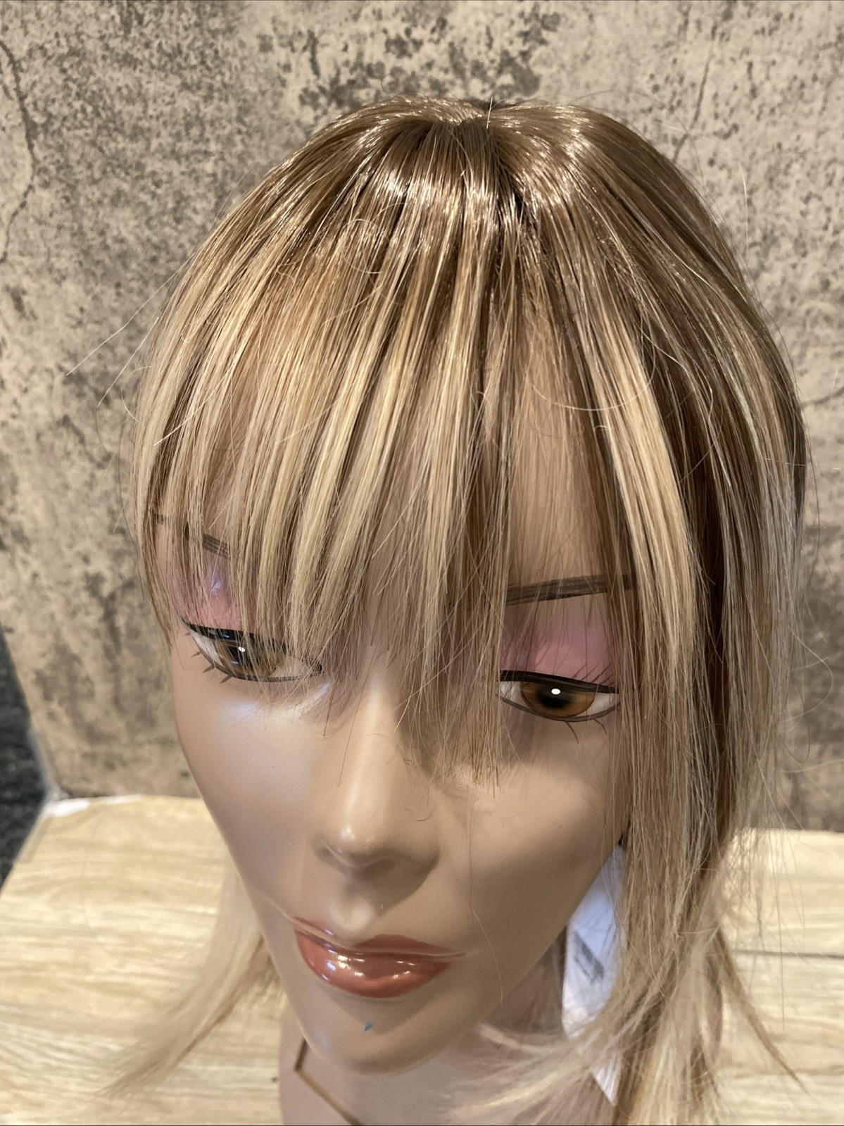 Woman’s wig brown with blonde highlights brown roots blonde hair bob wig