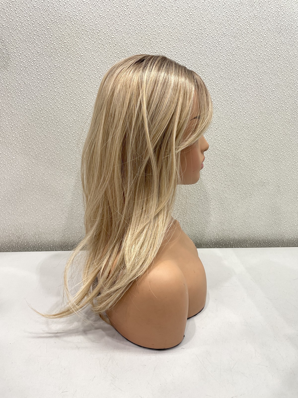 Molefi Cici Ombre Blonde Synthetic Topper Hair With Large Coverage,19in