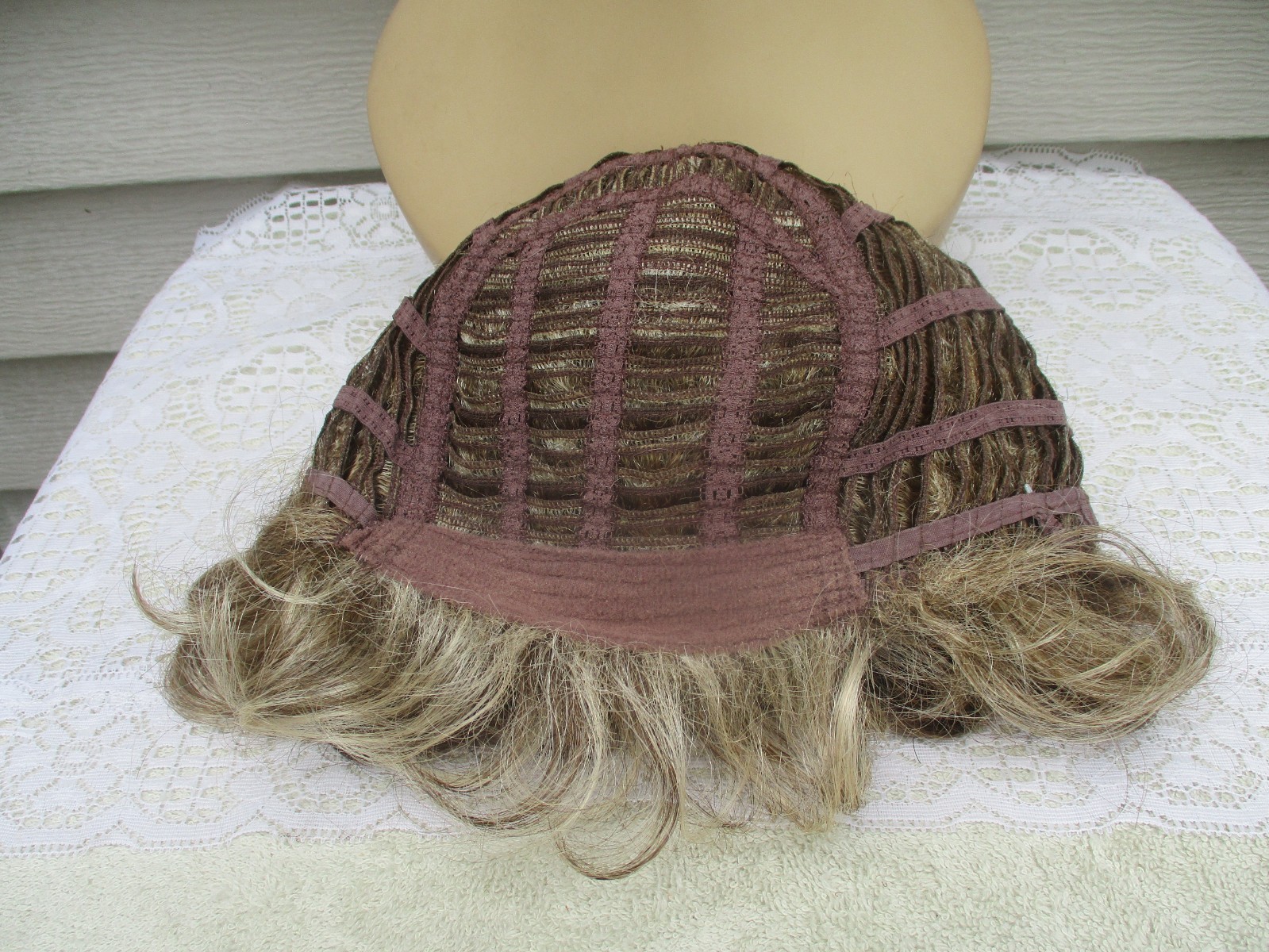 Paula Young Wig VIENNA Size LARGE SF13/16 MISTY MOCHA Light Brown/Blonde Blend
