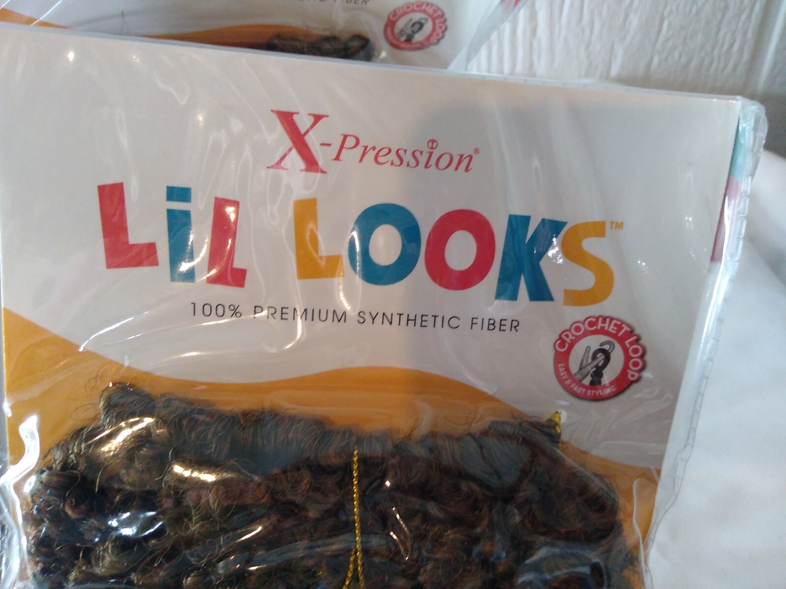 Outre X-pression Lil Looks Braids BONITA BUTTERFLY LOCS COILY TIP 8″ 5 Pk 2T4/27