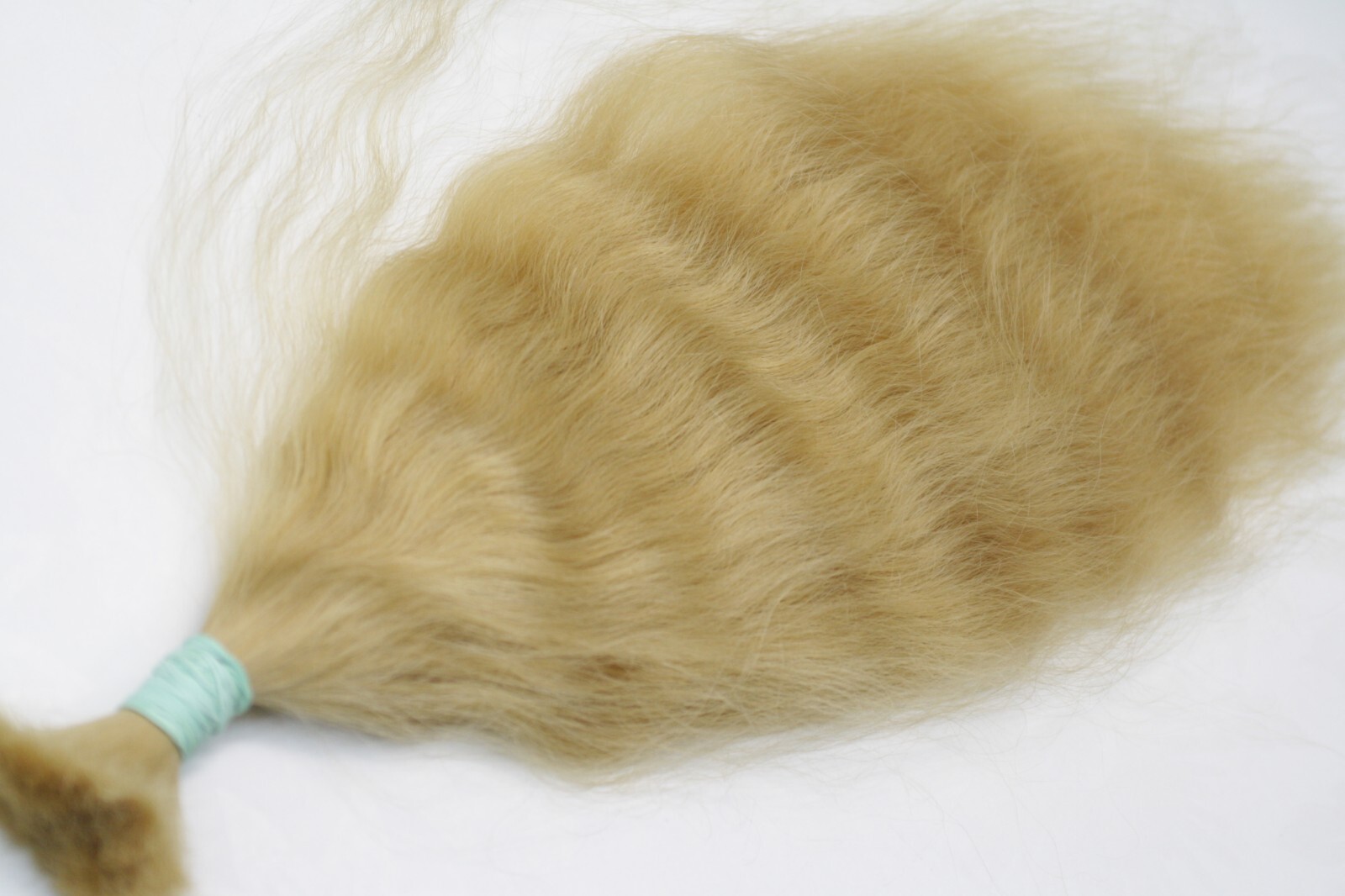 LUX European Natural THIN Hair Slavic Wavy Light Blond 52cm/20,5″ & 85gr/3oz