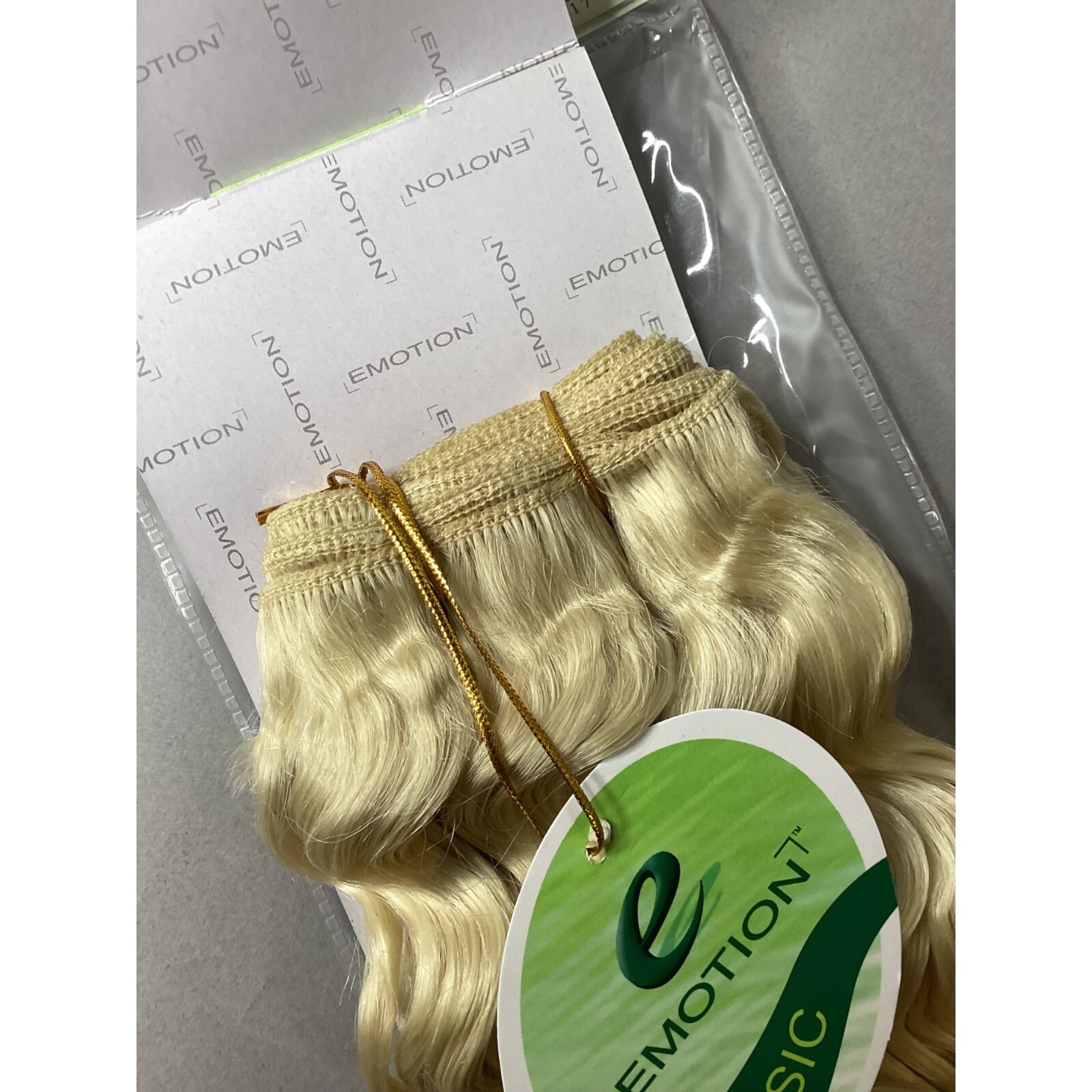 12″ Deep Wave Color #613 Platinum Blonde Blended Hair Extensions Track Emotion
