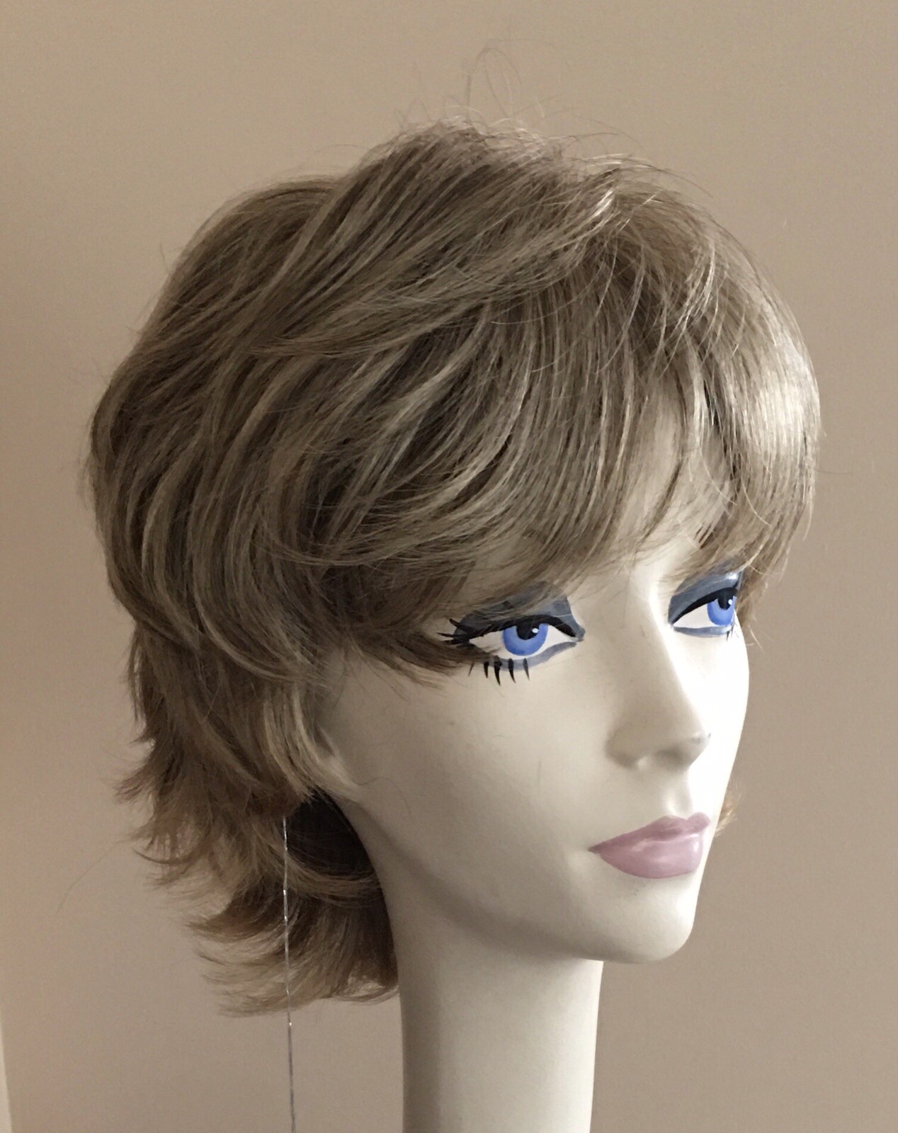NWT! JACQUELYN Wig ELURA Synthetic FANTASY 118 BLONDE Mix Monofilament Top