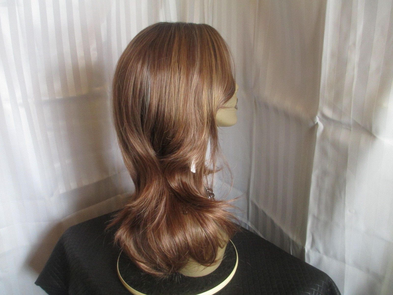 Renershow wig long layer, auburn w/brown long curtain bangs black roots NEW