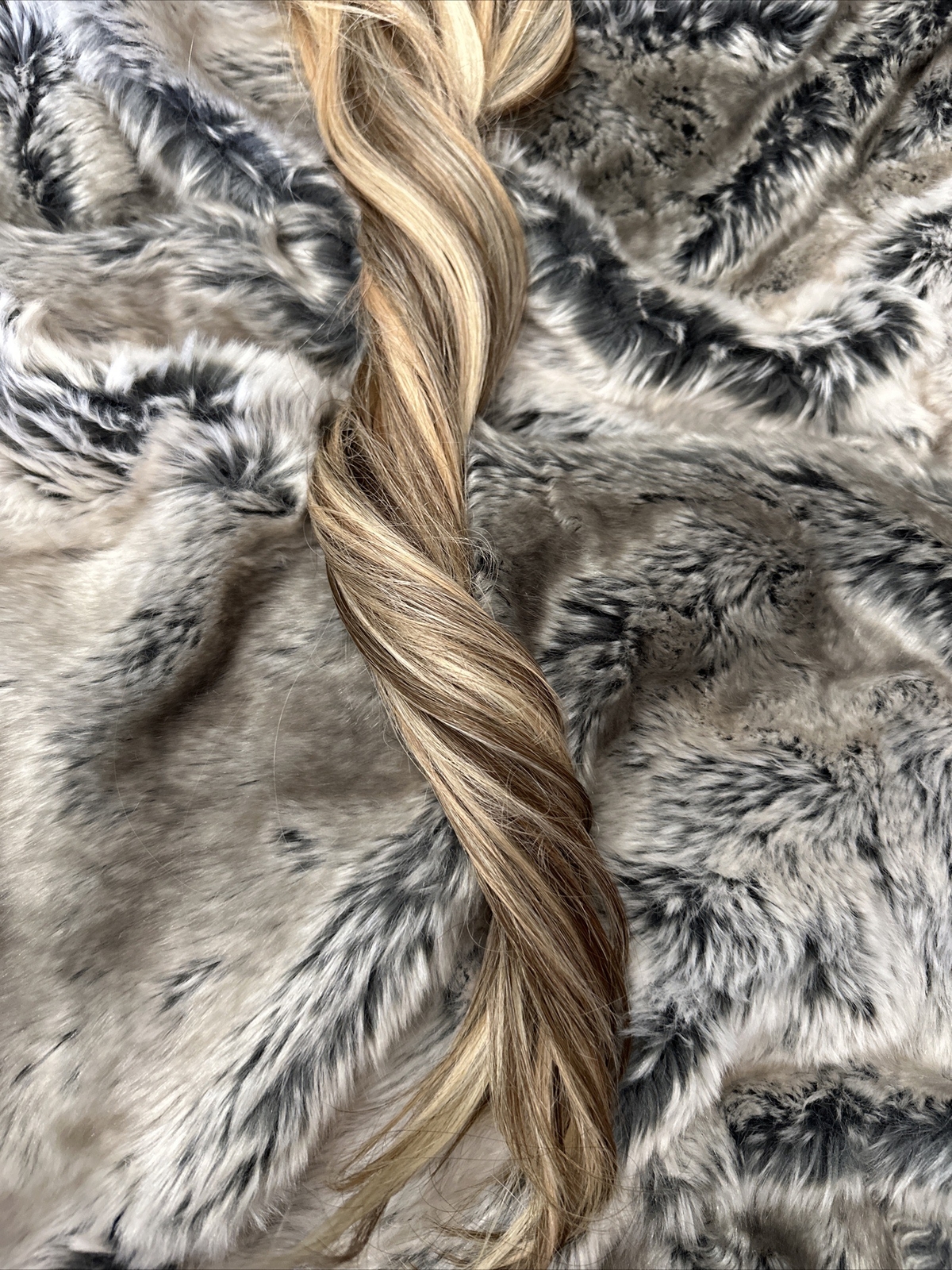 Hair extensions 7 Piece Highlighted Excellent Condition !