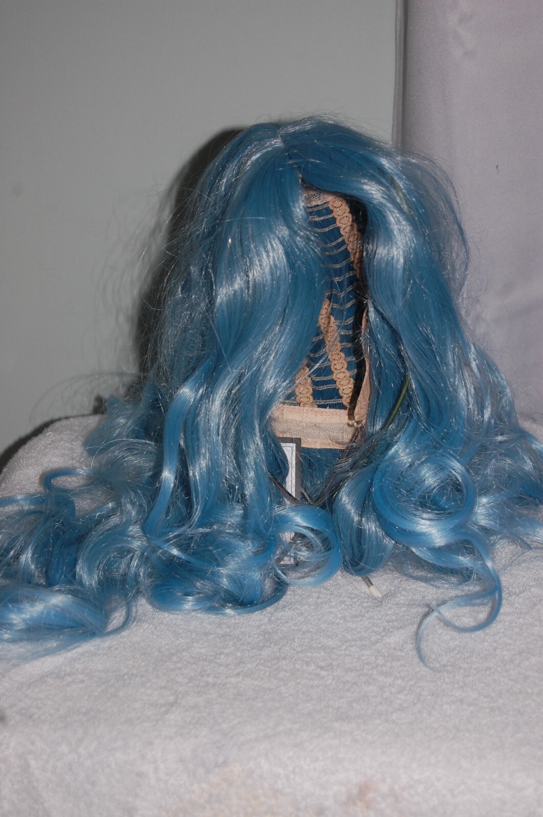 BEWEIG blue wavy long wig