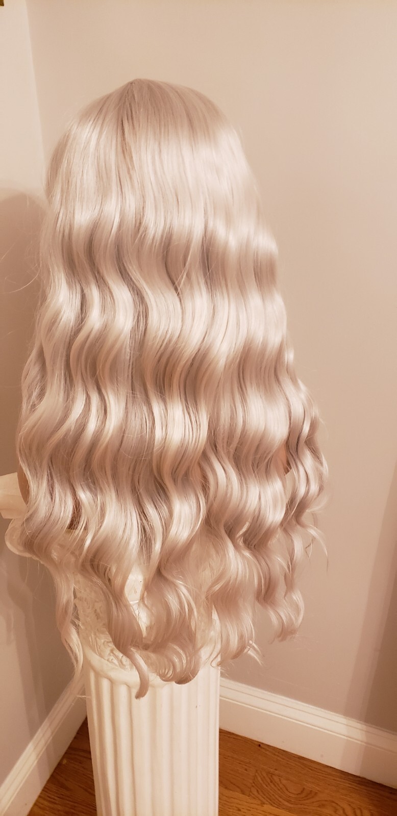 Platinum Silver Wig – Long Wavy Silver Blonde Human Hair Synthetic Hair Blend