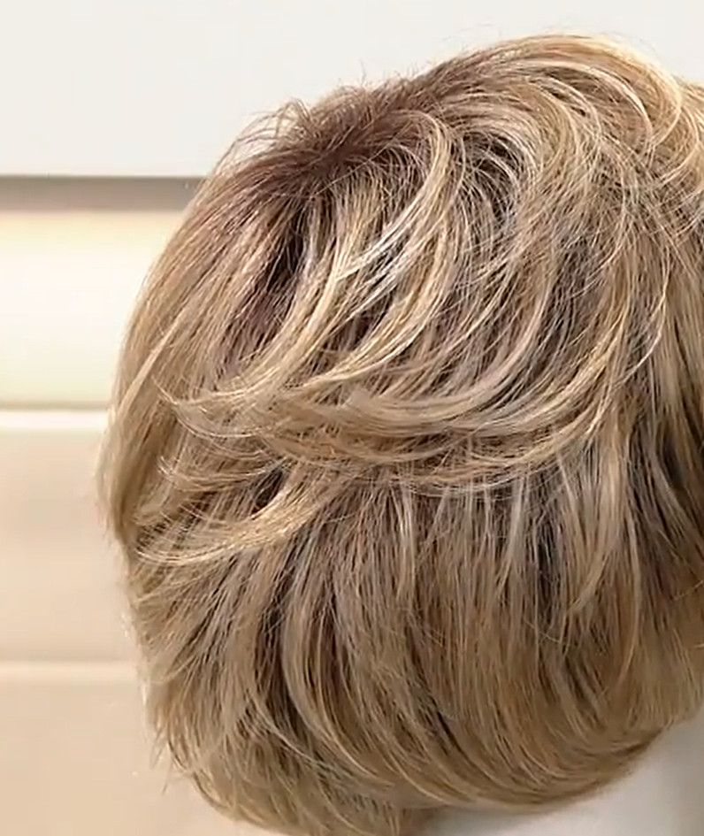 Toni Brattin – Flirtatious Sleek Cut Wig – Regular Size Cap